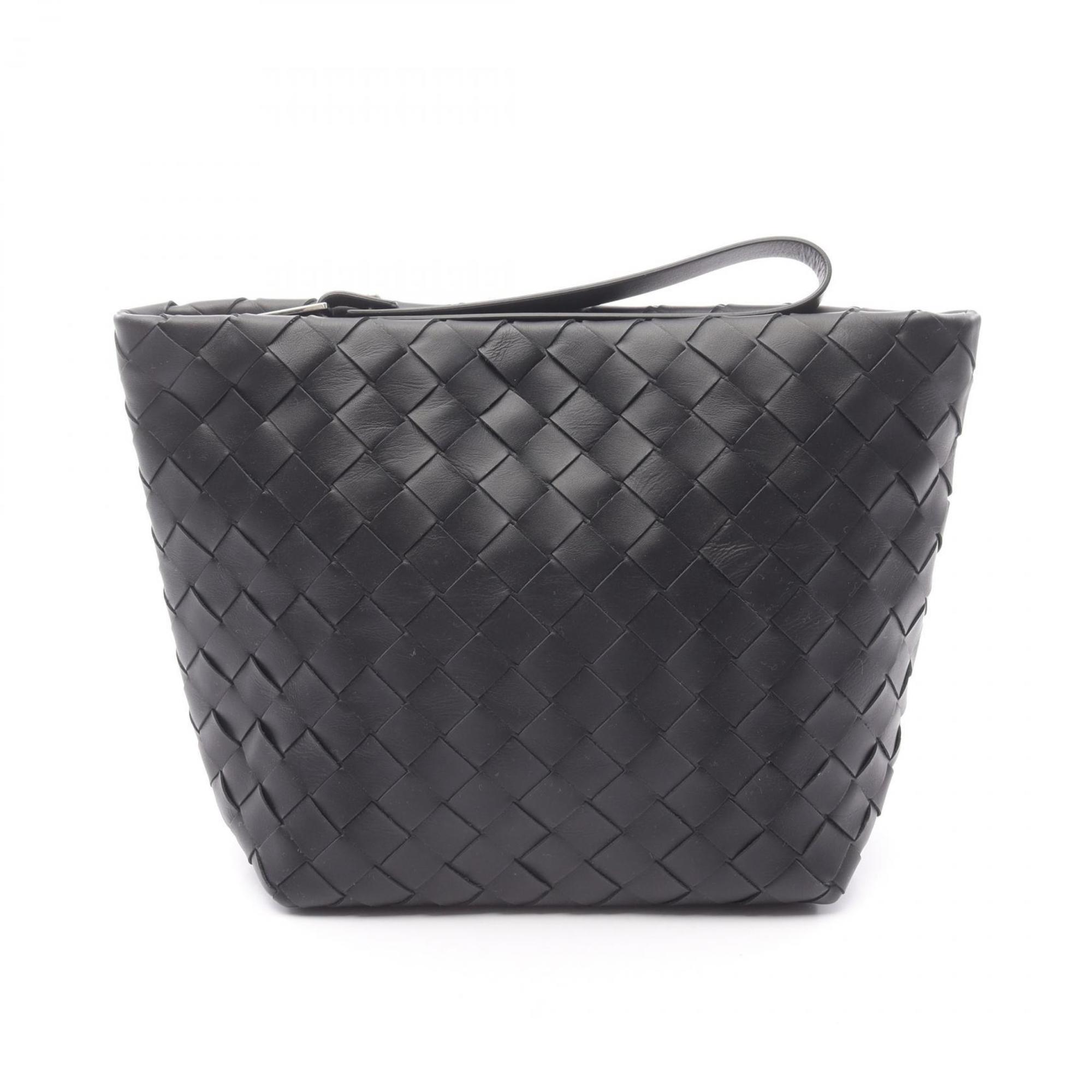Loop Crossbody Bag Intrecciato Nappa Medium