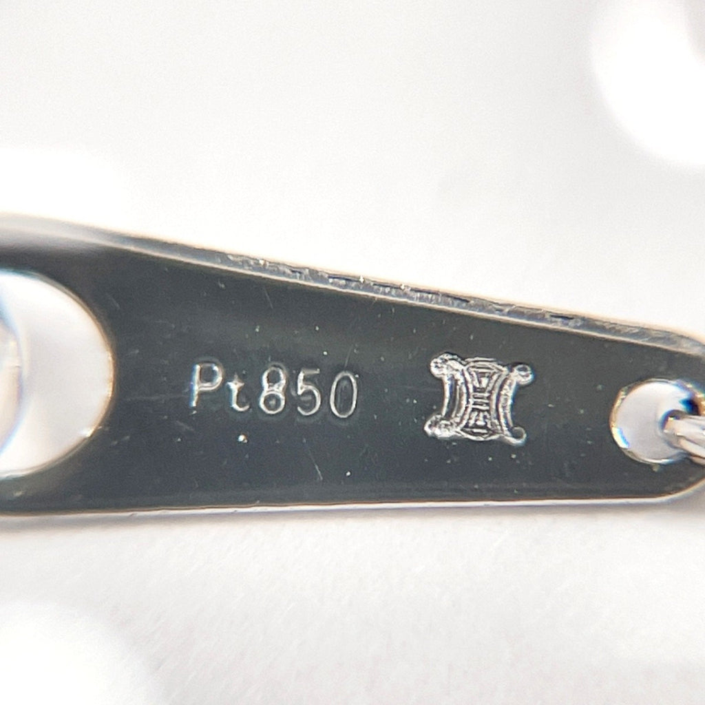 Pendant Necklace Platinum and Platinum