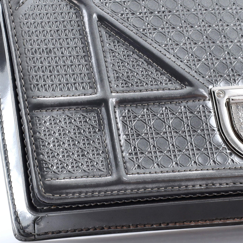 Diorama Wallet on Chain Cannage Embossed Calfskin