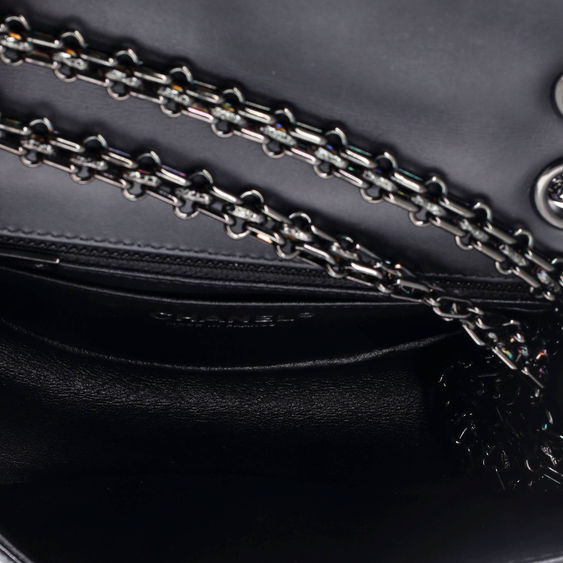 So Black Reissue 2.55 Flap Bag Quilted Patent Mini