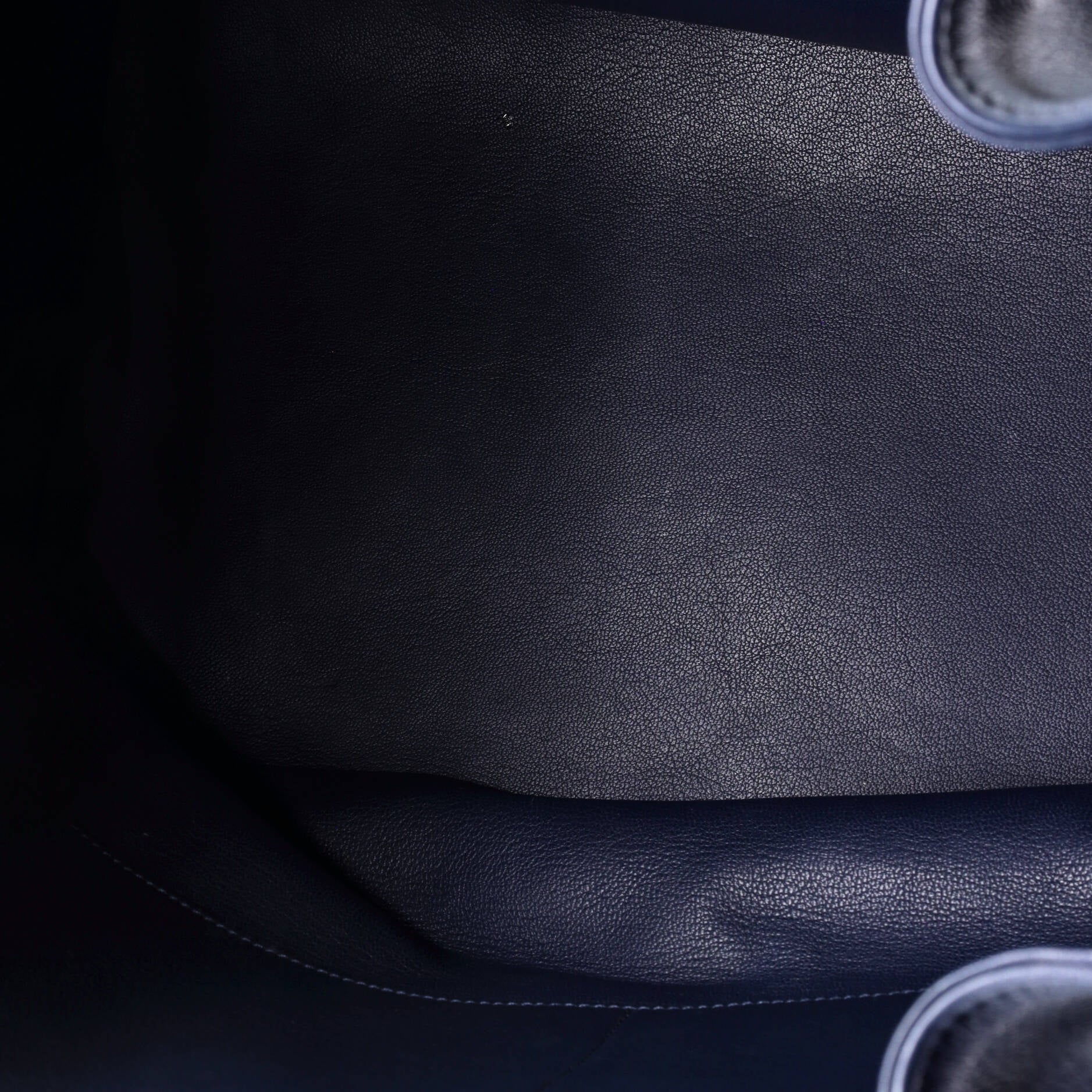Haute Maroquinerie Noe Handbag Leather