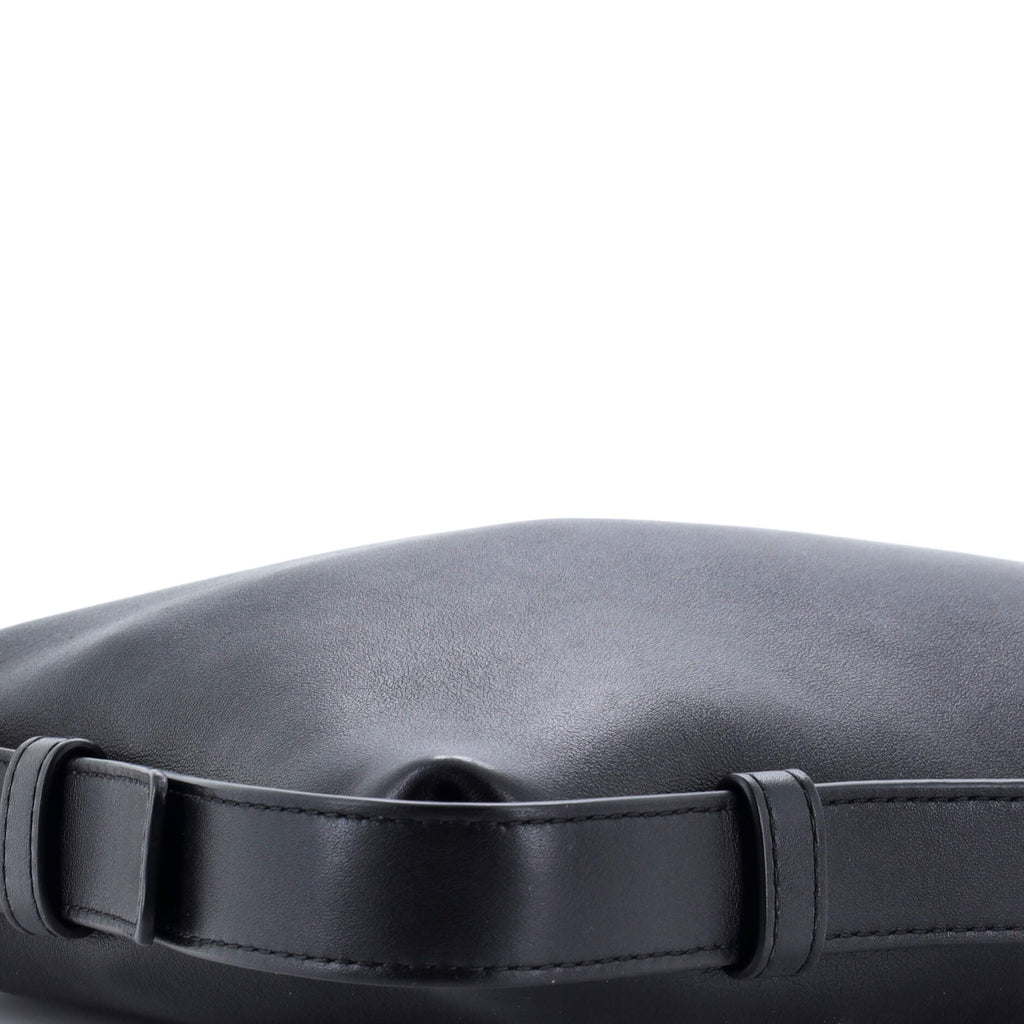 Cradle Shoulder Bag Leather Medium