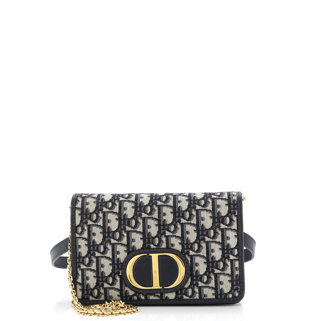 30 Montaigne 2-in-1 Pouch Oblique Canvas