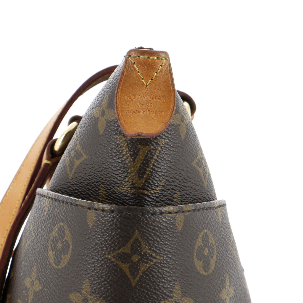 Totally Handbag Monogram Canvas PM