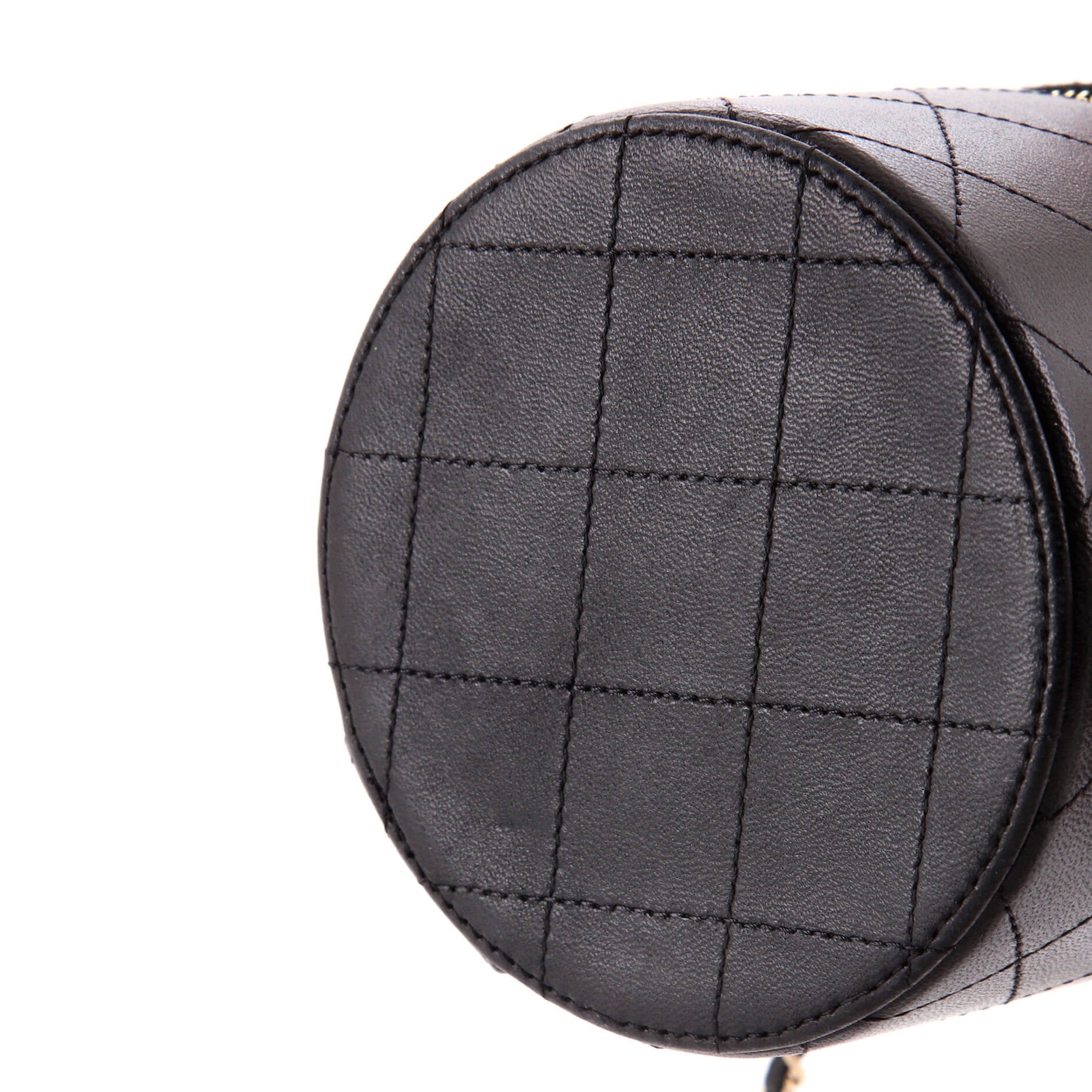 CC Round Vanity Case with Chain Quilted Lambskin Mini