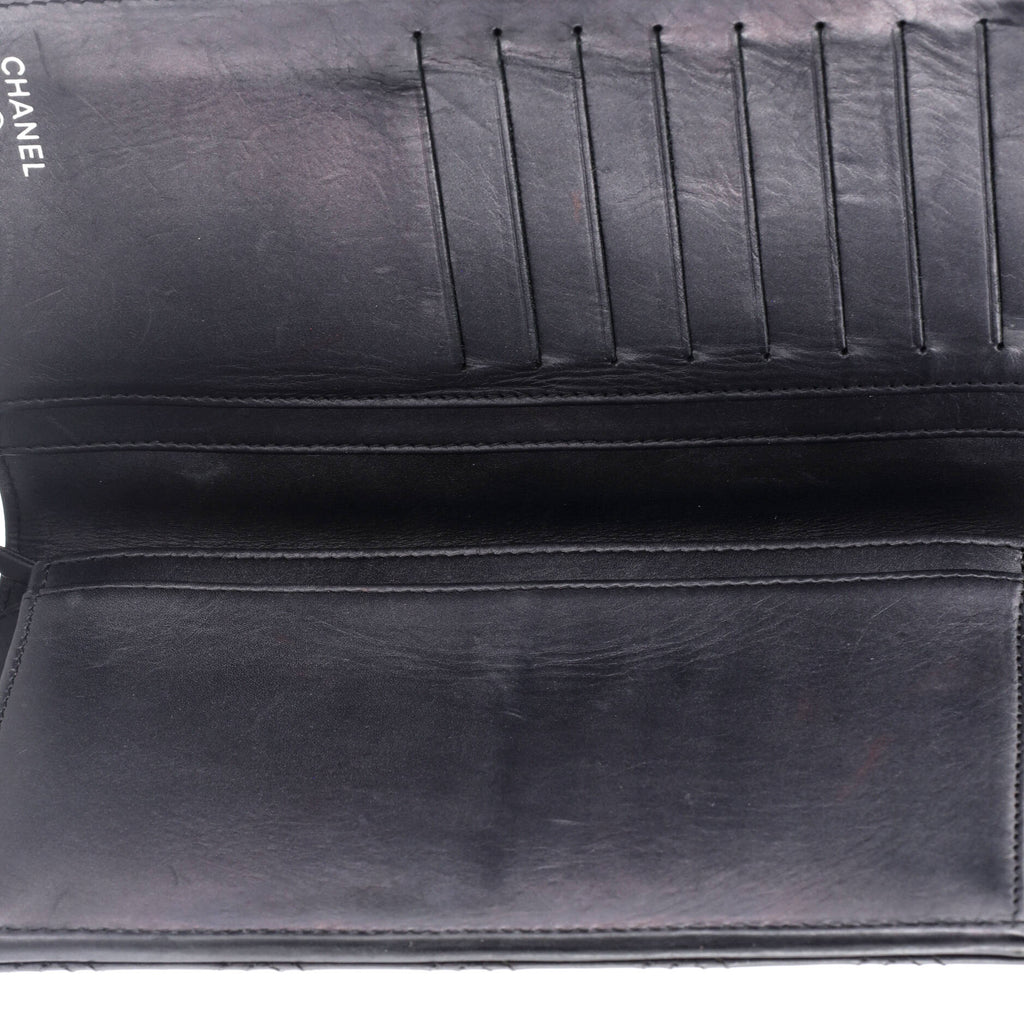 Double Stitch L-Yen Wallet Quilted Lambskin