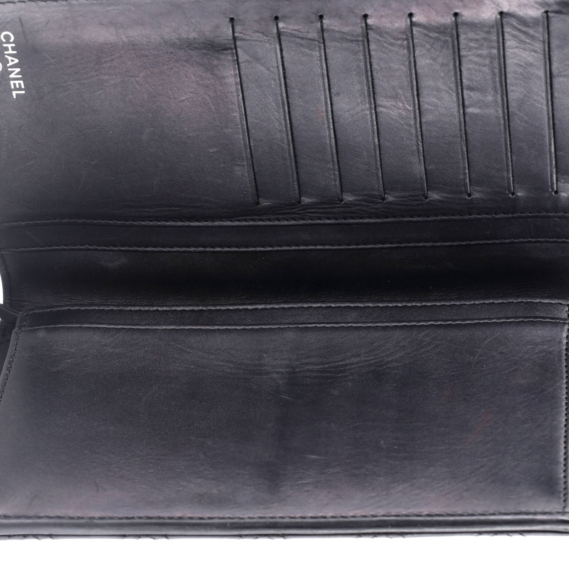 Double Stitch L-Yen Wallet Quilted Lambskin