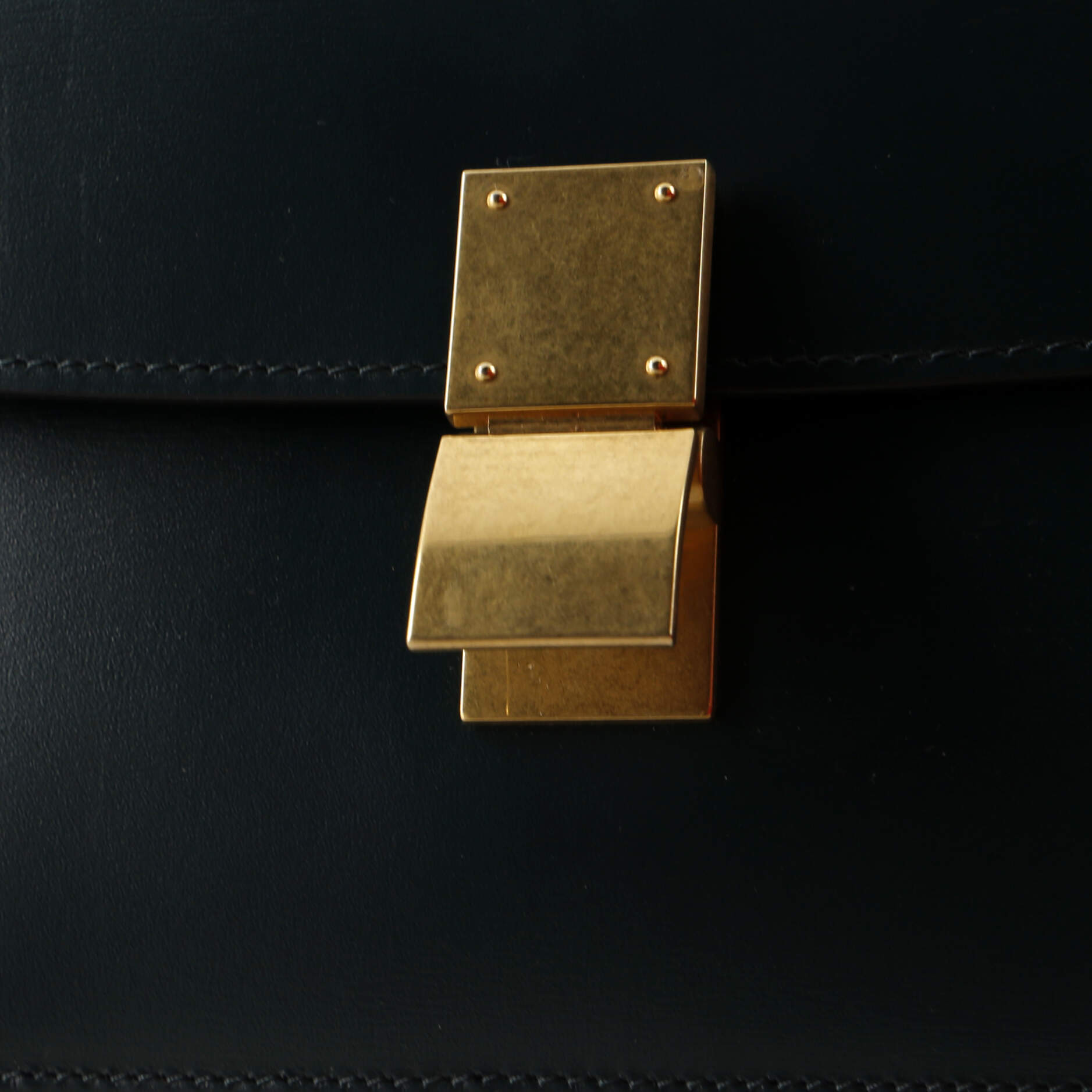 Classic Box Bag Smooth Leather Teen