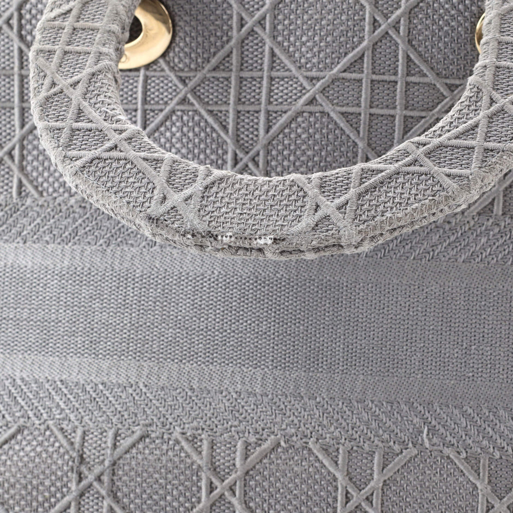 Lady D-Lite Bag Cannage Embroidered Canvas Medium