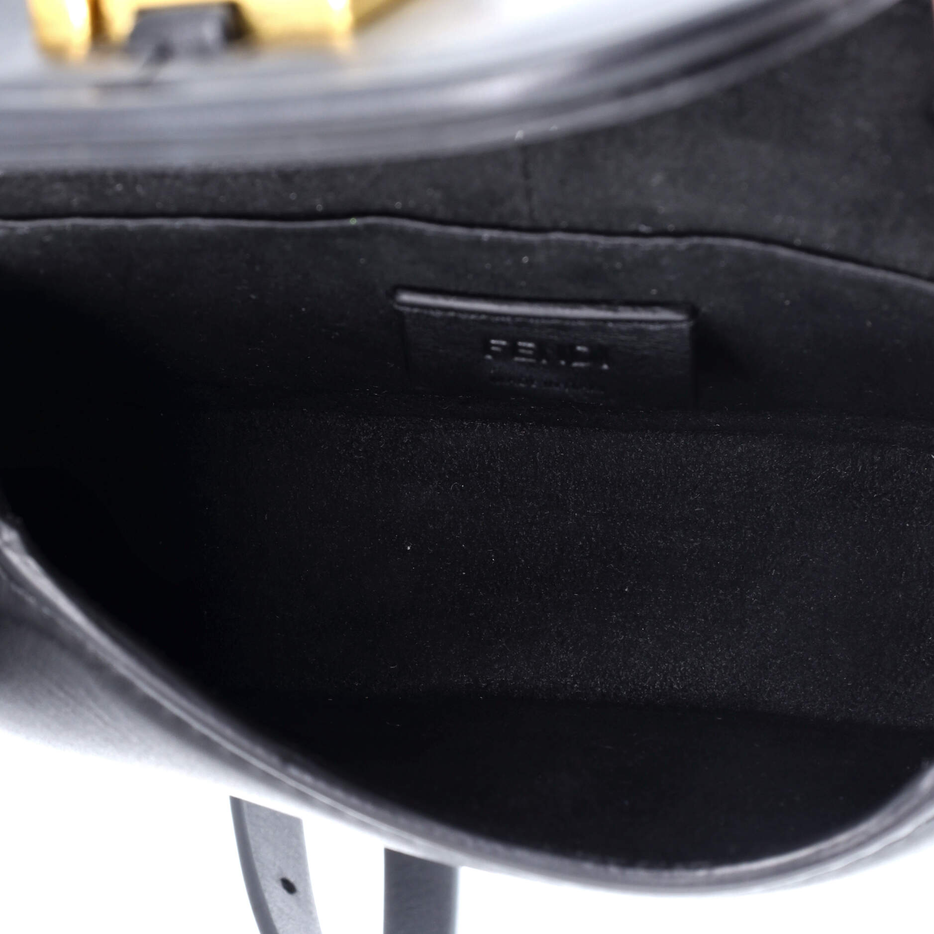 C'mon Shoulder Bag Leather Nano