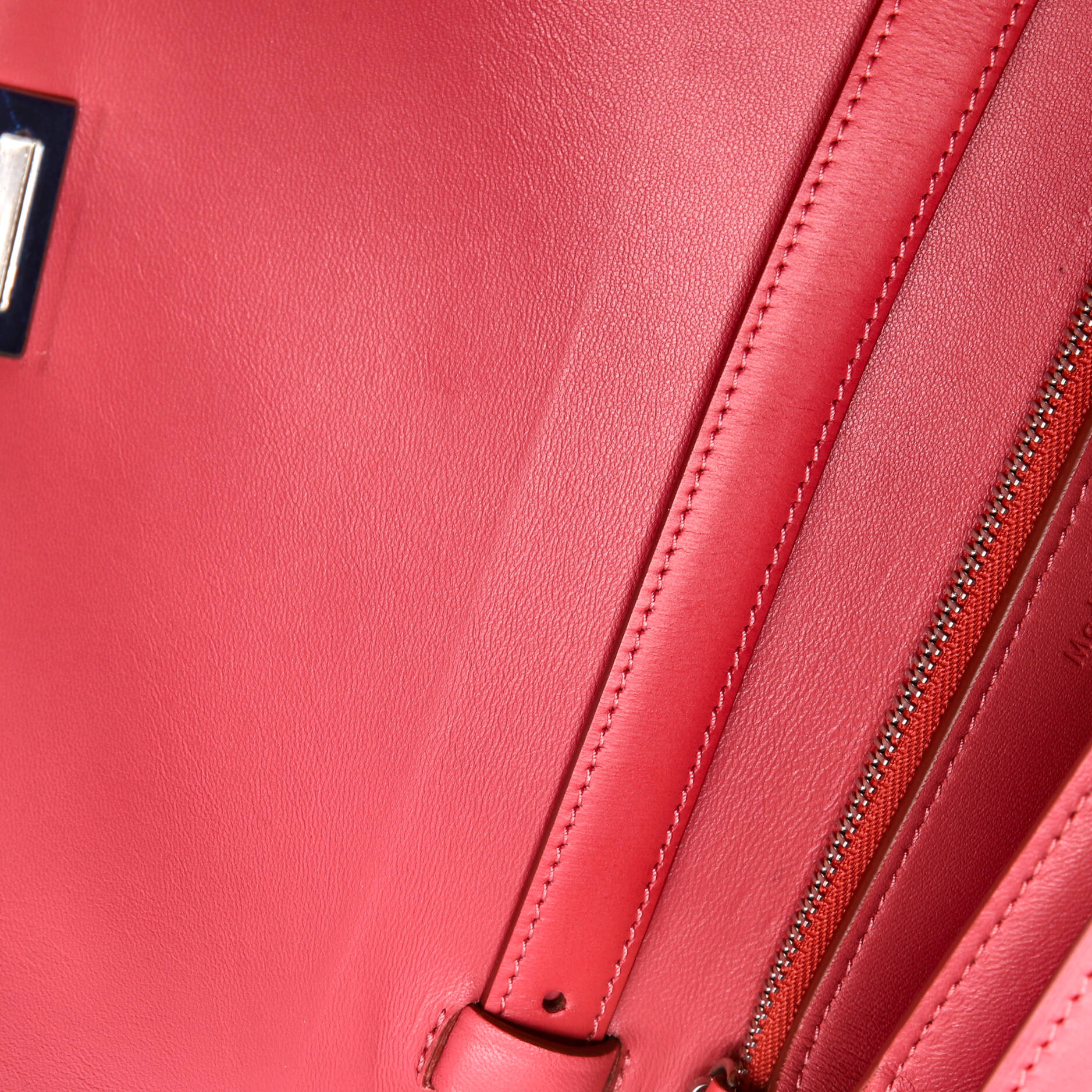 Classic Box Bag Smooth Leather Medium