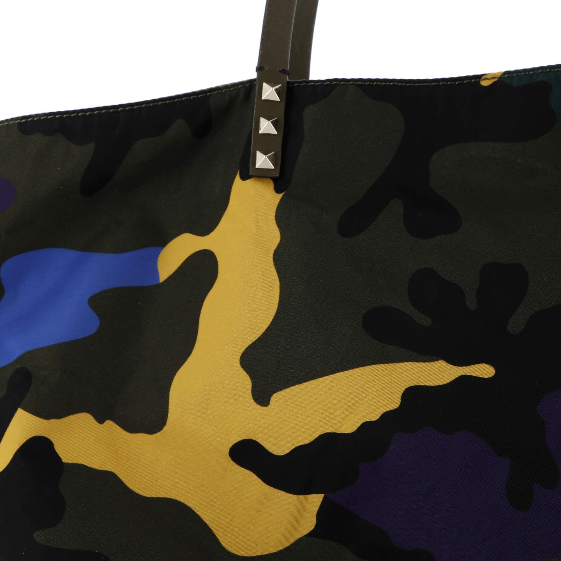 Rockstud Open Reversible Convertible Tote Camo Nylon Medium