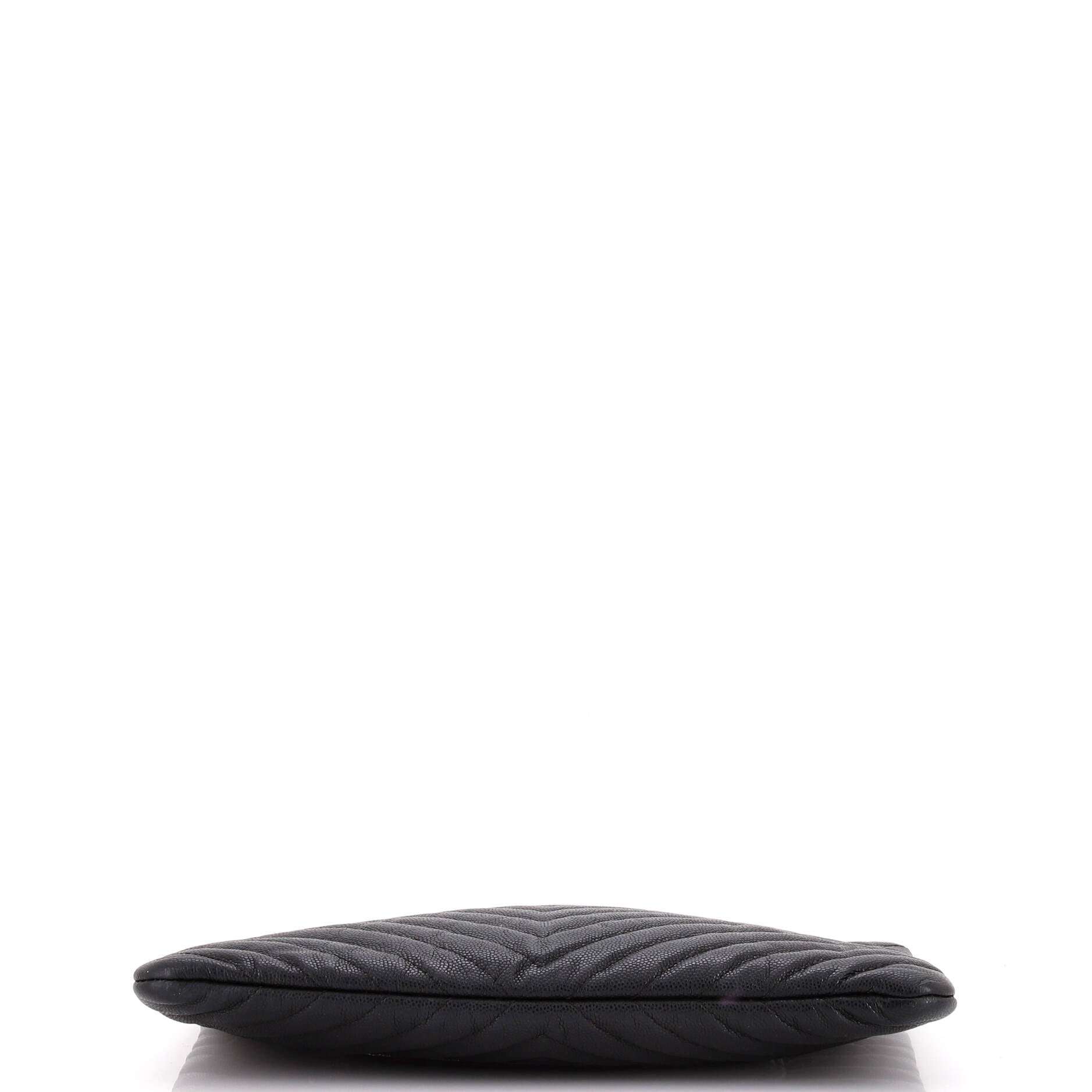 O Case Clutch Chevron Caviar Medium