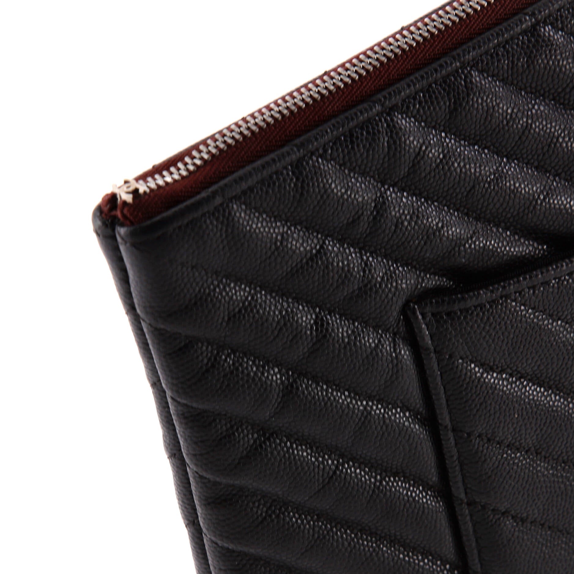 O Case Clutch Chevron Caviar Medium