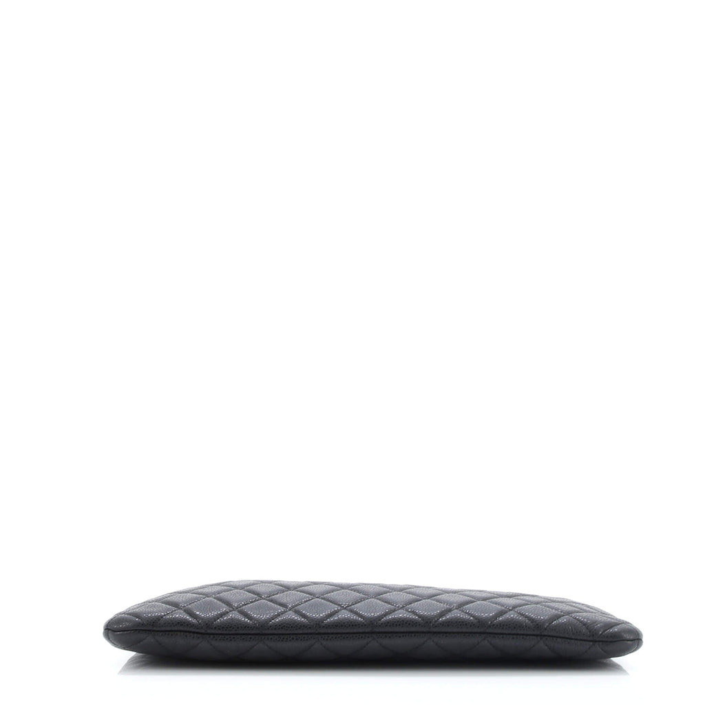 O Case Clutch Quilted Caviar Large