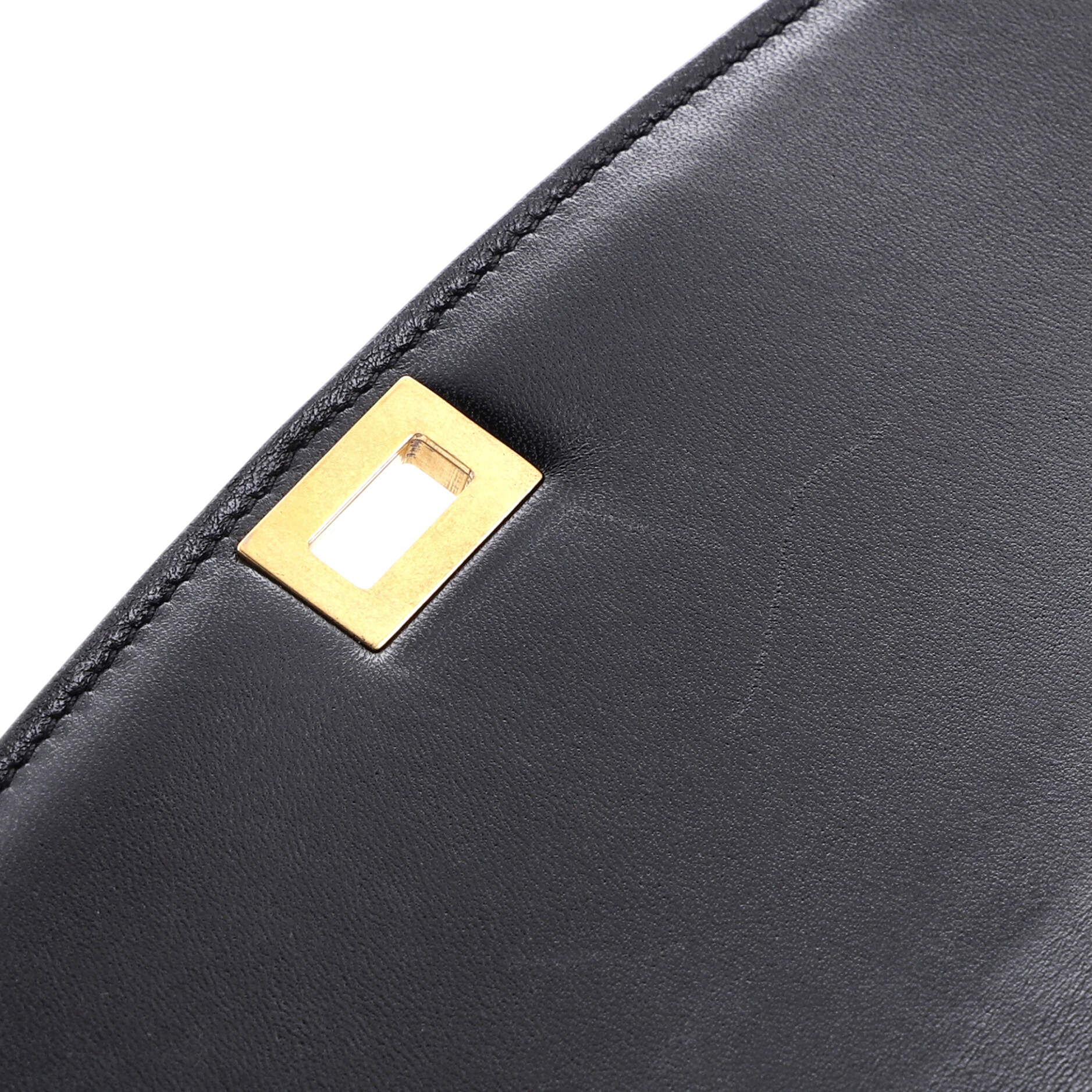 Classic Box Bag Stingray Medium