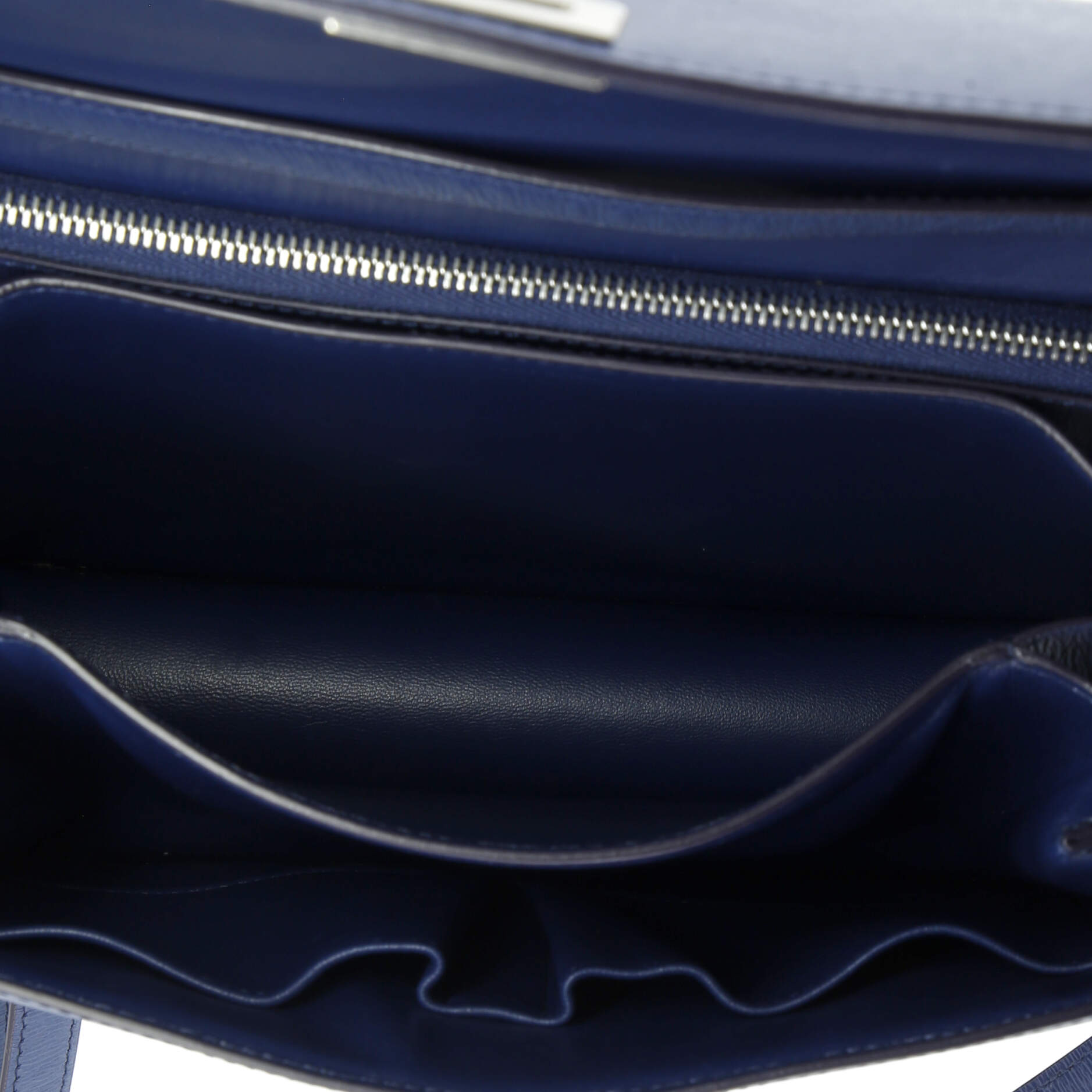 Classic Box Bag Grainy Leather Medium