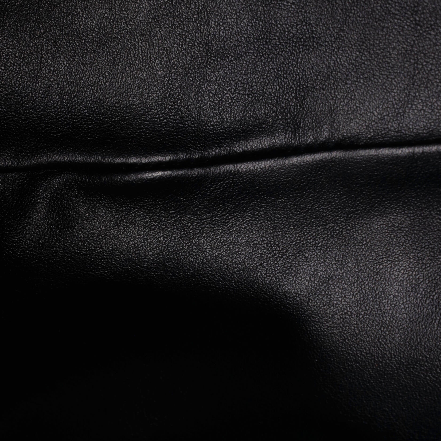 The Chain Pouch Leather