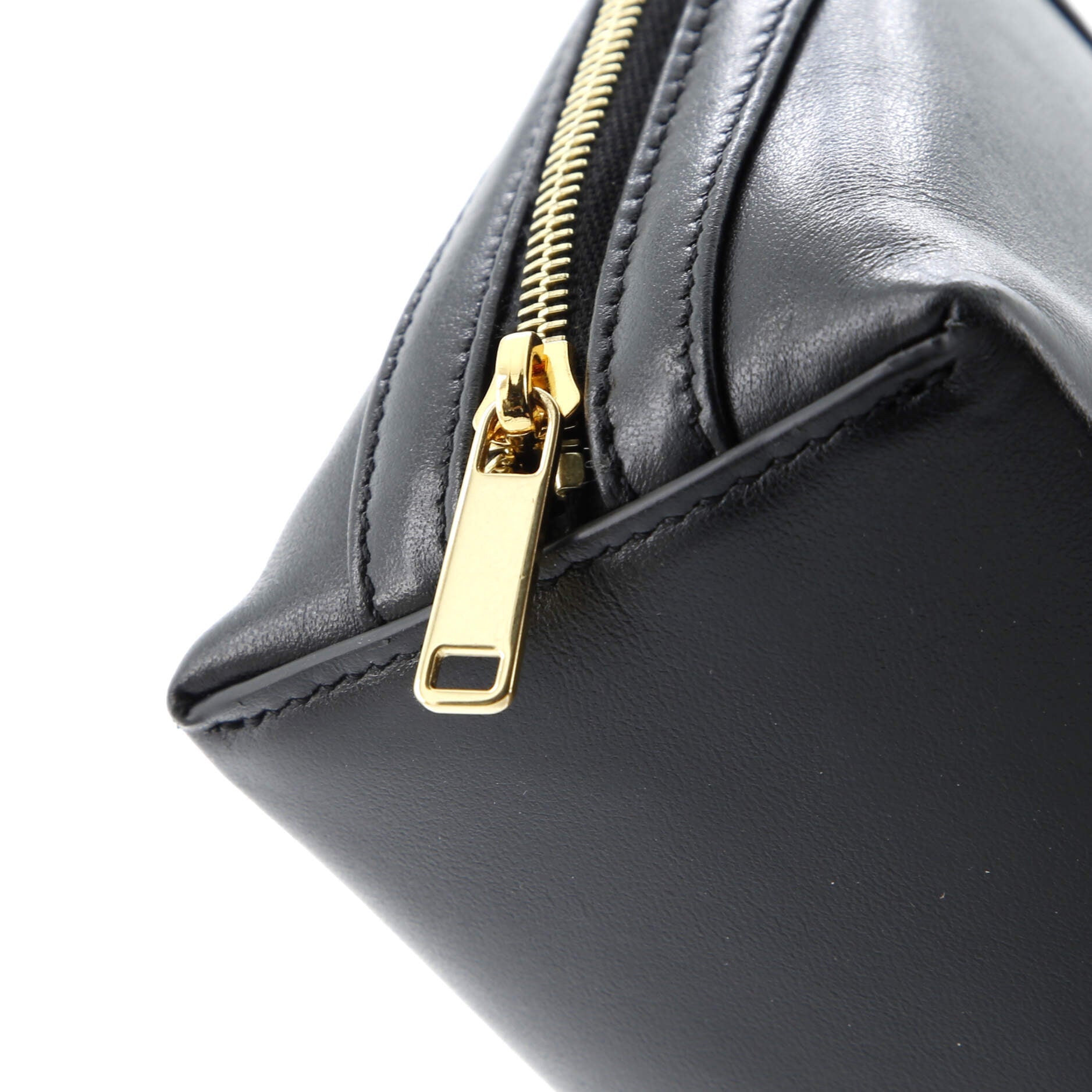 Cuir Triomphe Zip Around Chain Clutch Leather