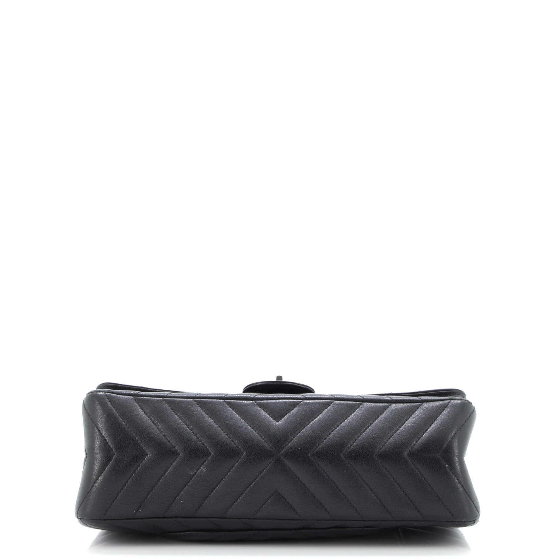 So Black Reissue 2.55 Flap Bag Chevron Sheepskin 226