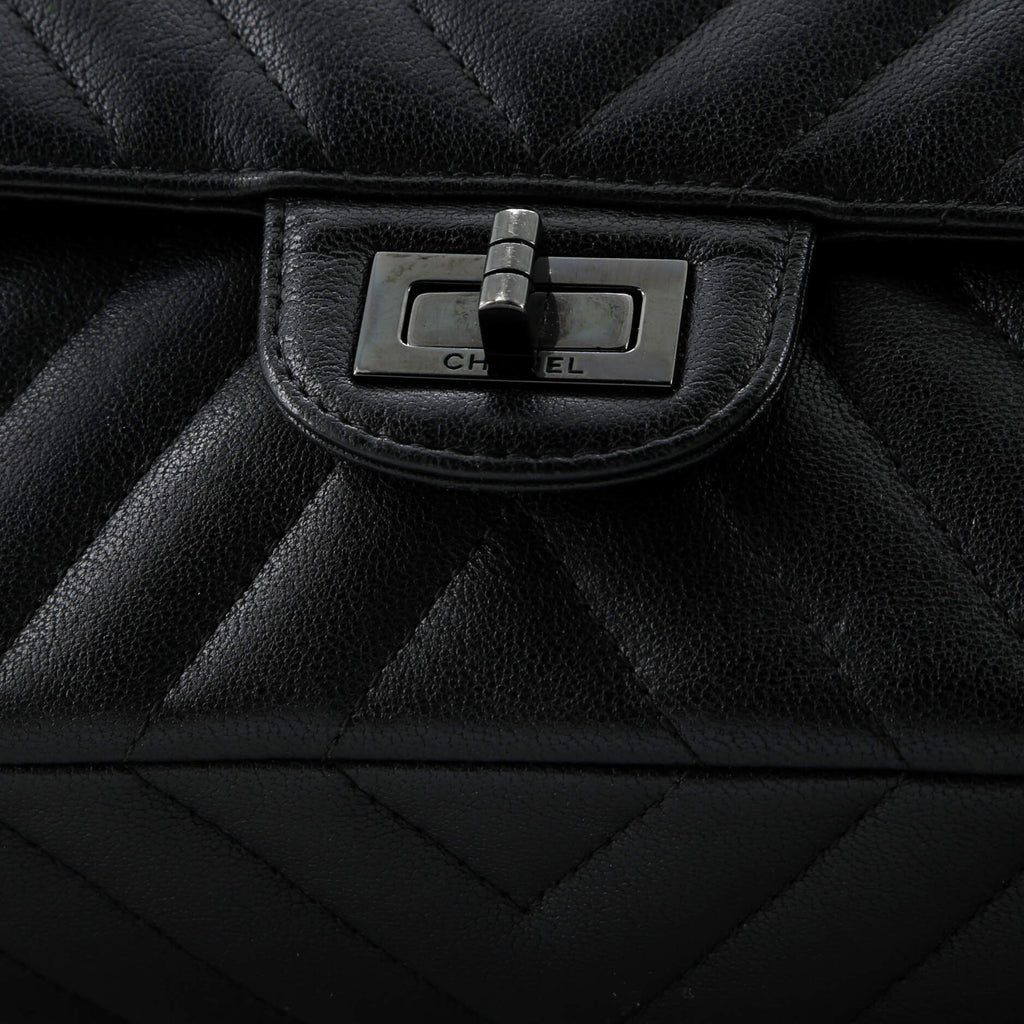 So Black Reissue 2.55 Flap Bag Chevron Sheepskin 226