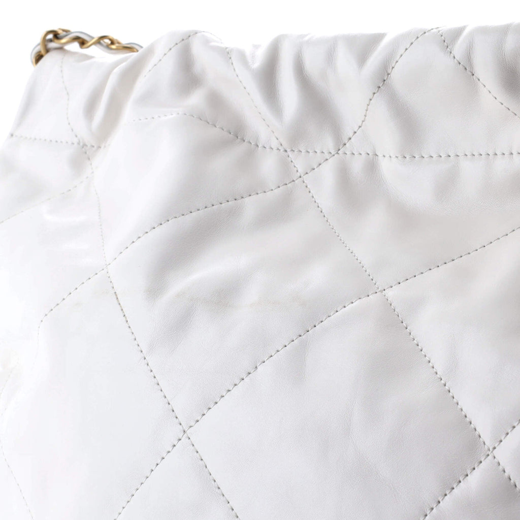 22 Chain Hobo Quilted Calfskin Medium
