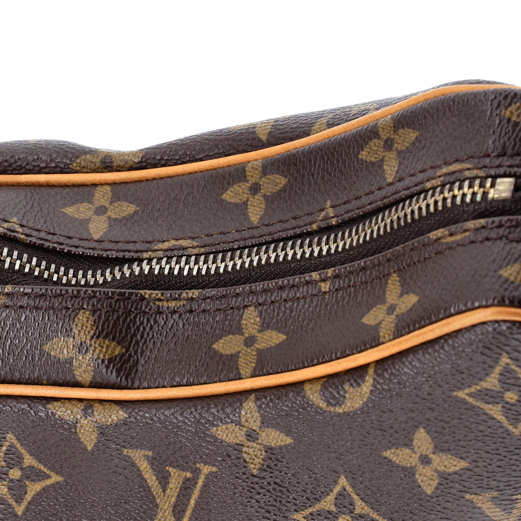 Croissant Handbag Monogram Canvas PM