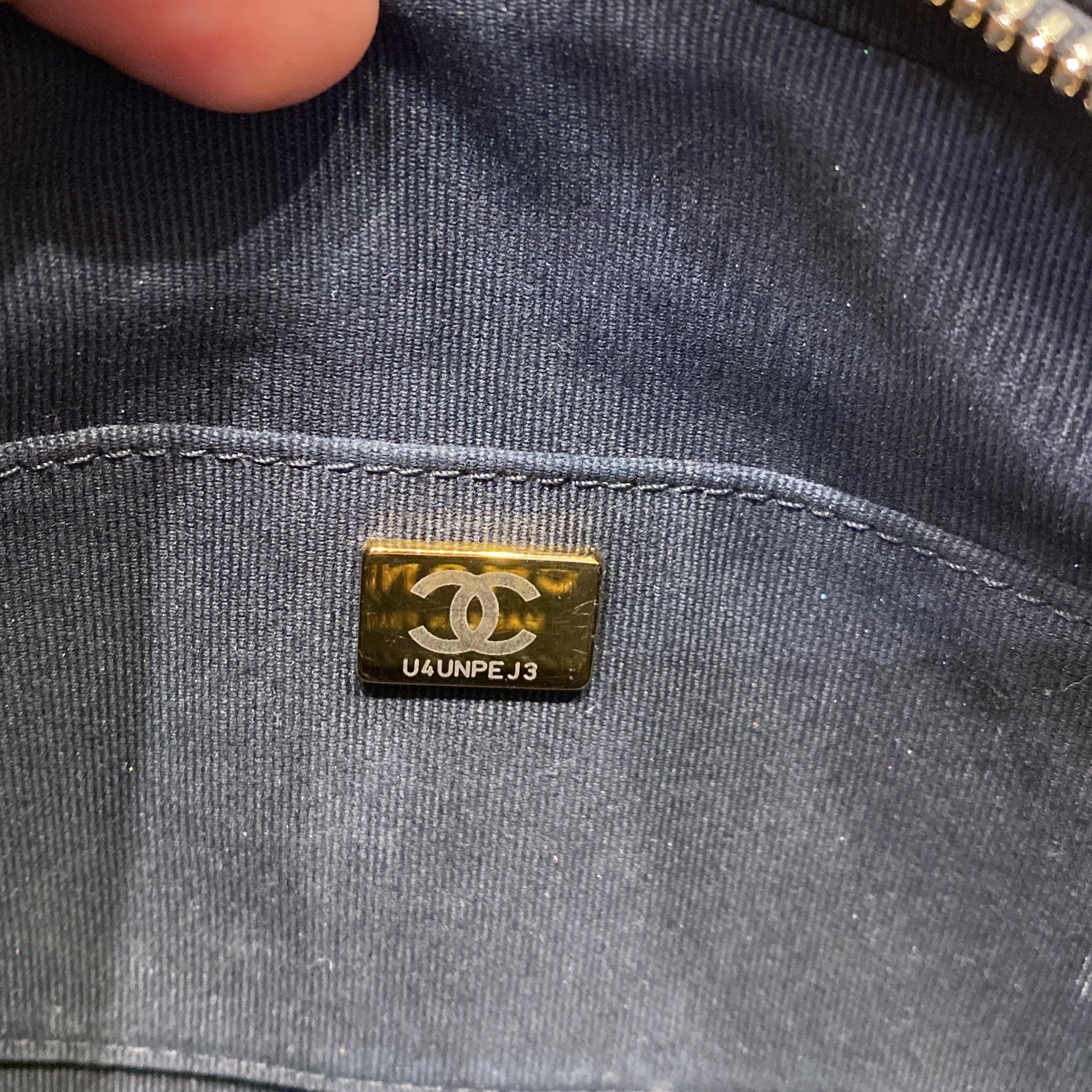 Logo Twin Pockets Chain Camera Case Quilted Calfskin Small