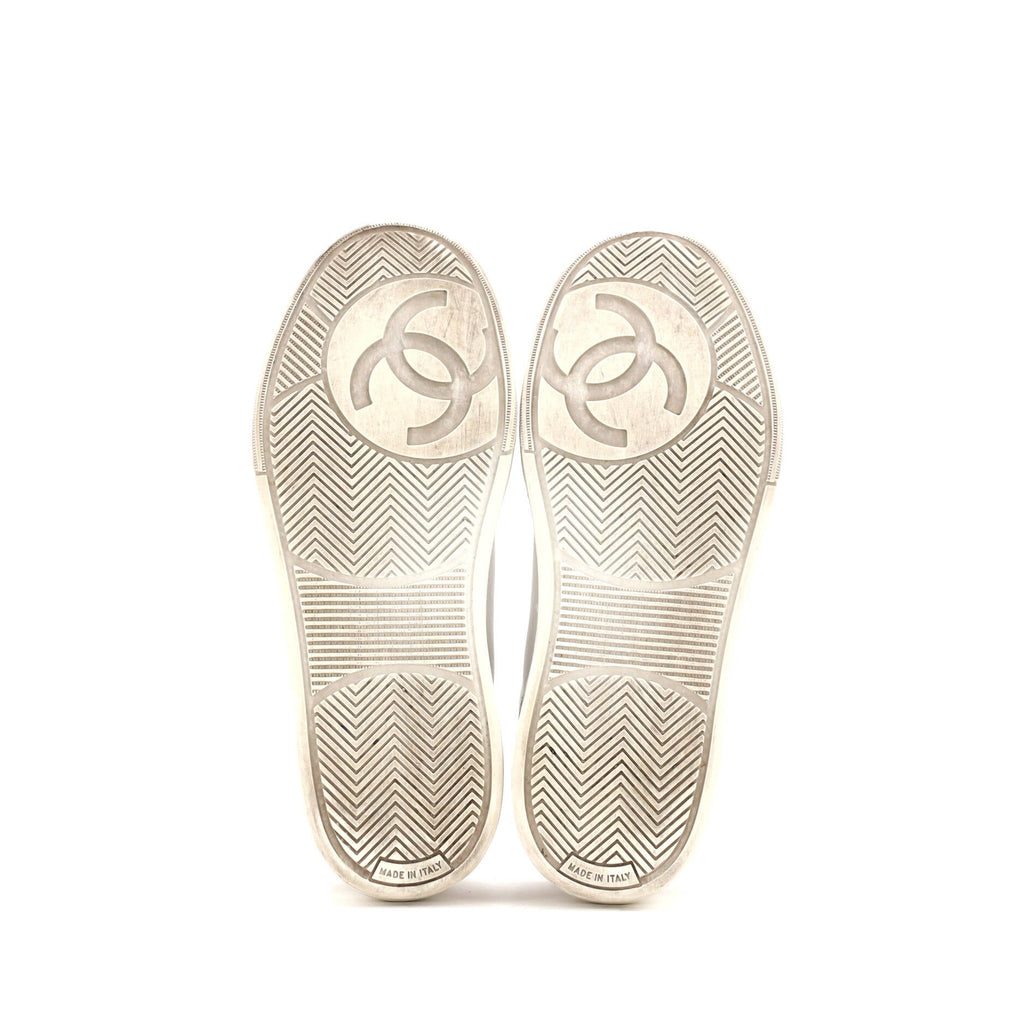 Women's CC Logo Low-Top Sneakers Leather