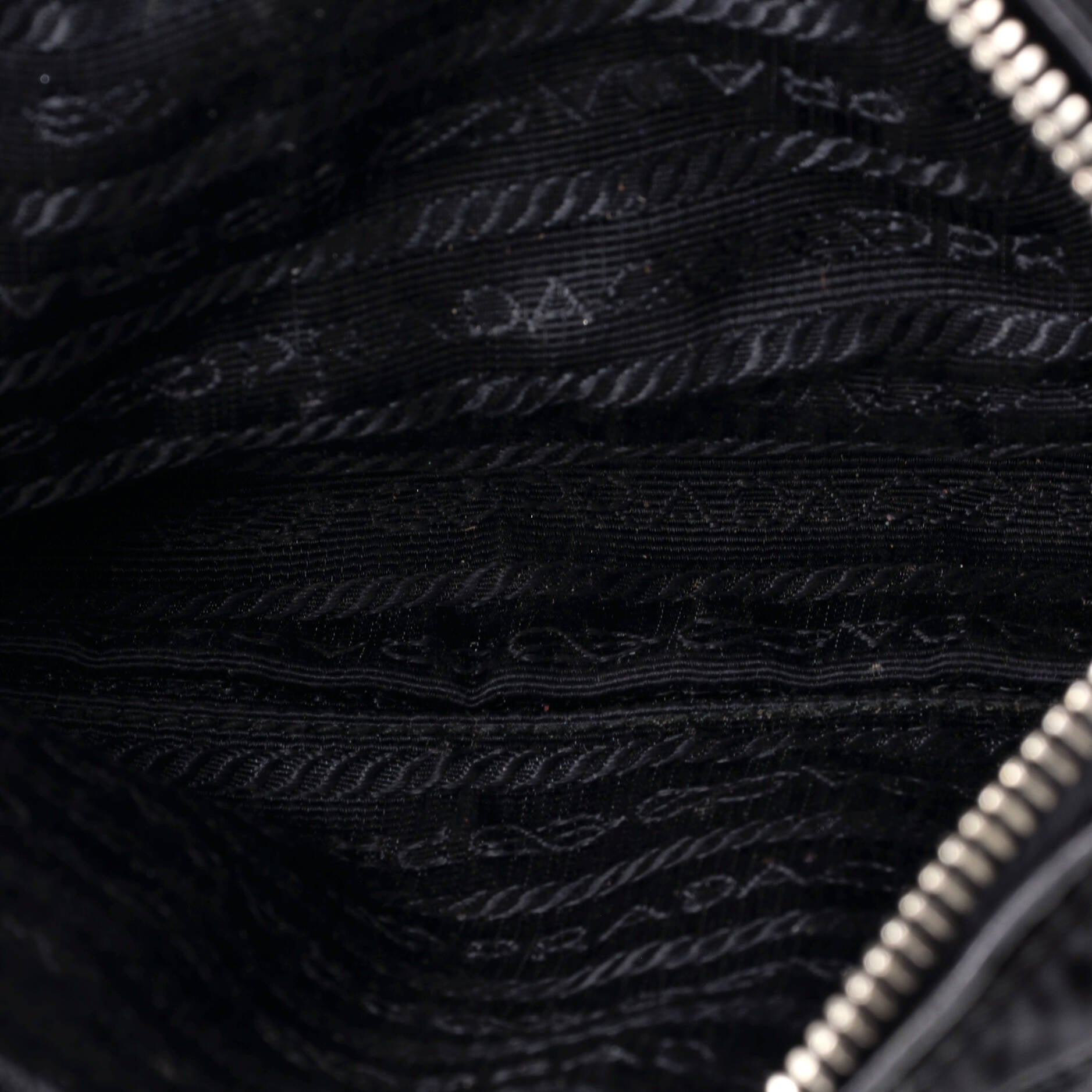 Chain Zip Shoulder Bag Quilted Tessuto Small