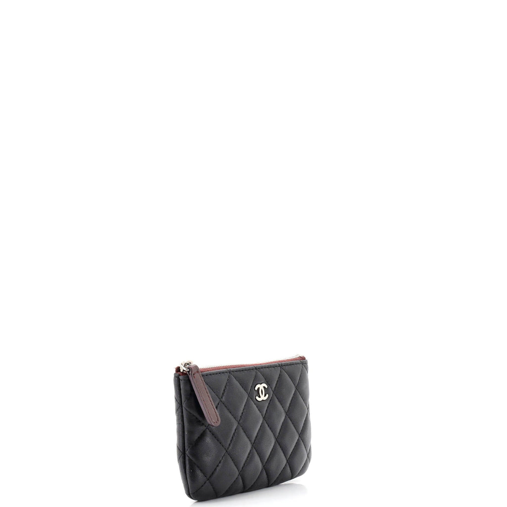 Classic O Case Pouch Quilted Lambskin Mini