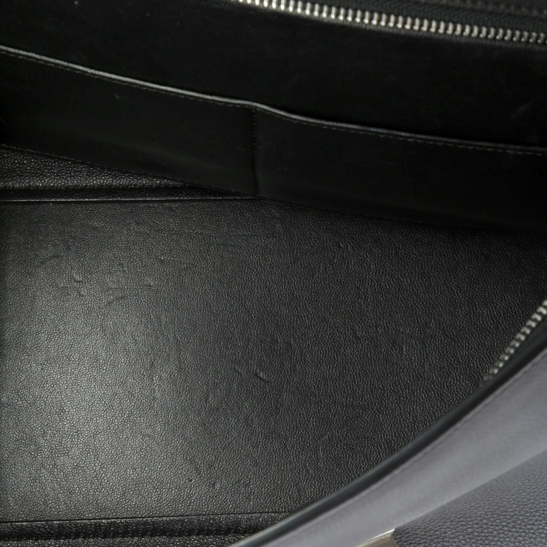 Trapeze Bag Leather with Patent Small