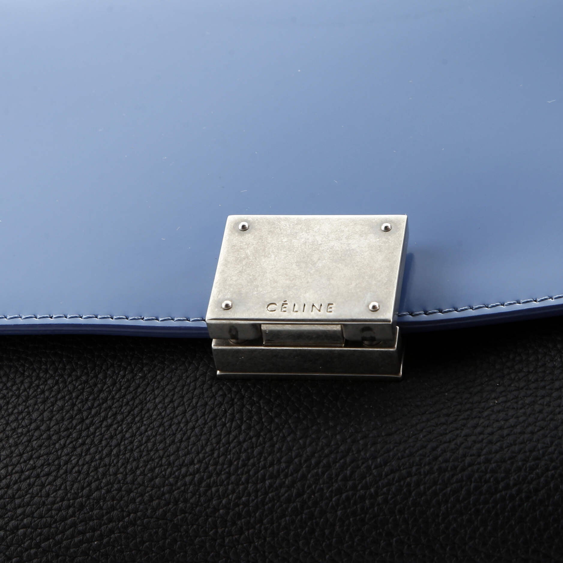 Trapeze Bag Leather with Patent Small