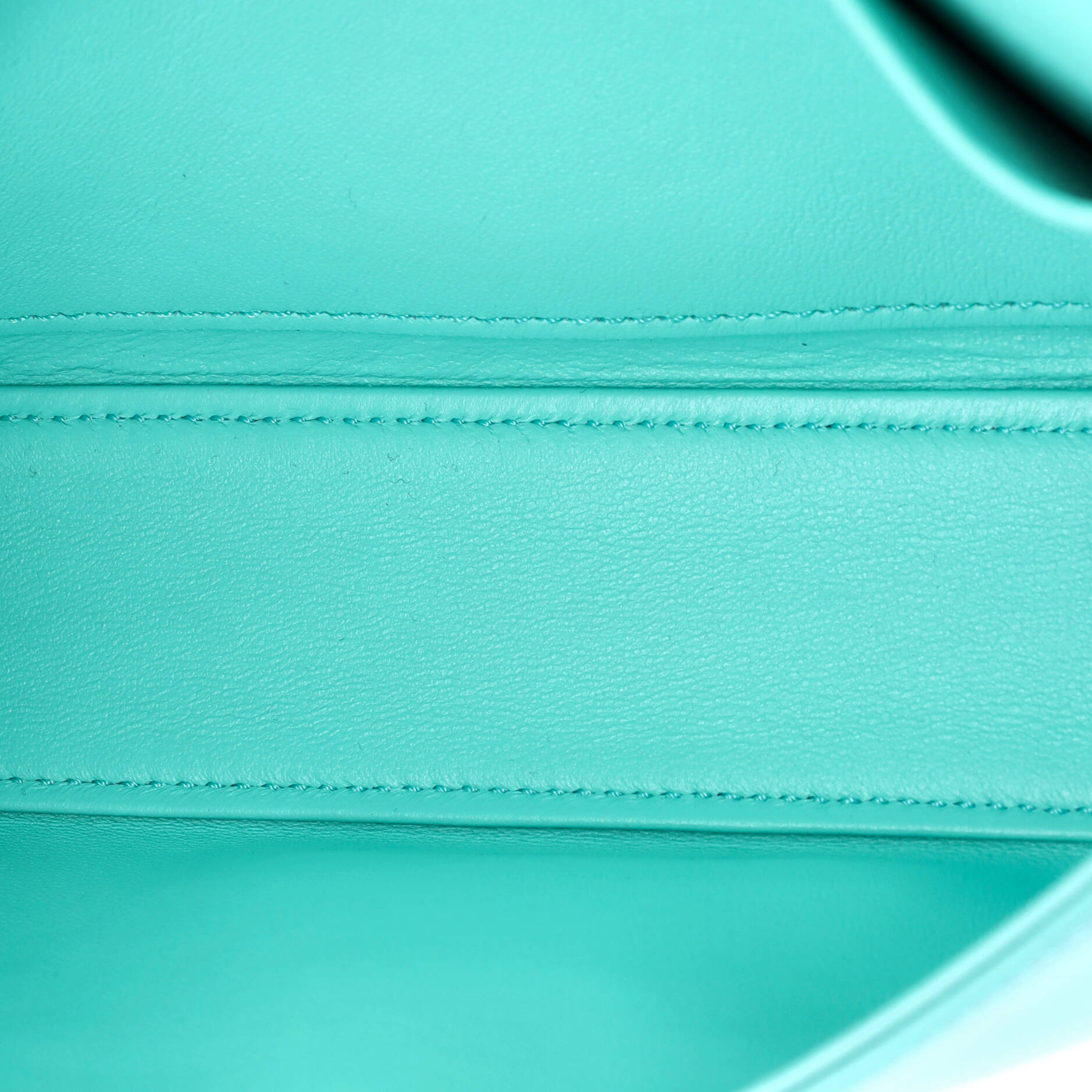 Triomphe East-West Shoulder Bag Smooth Calfskin