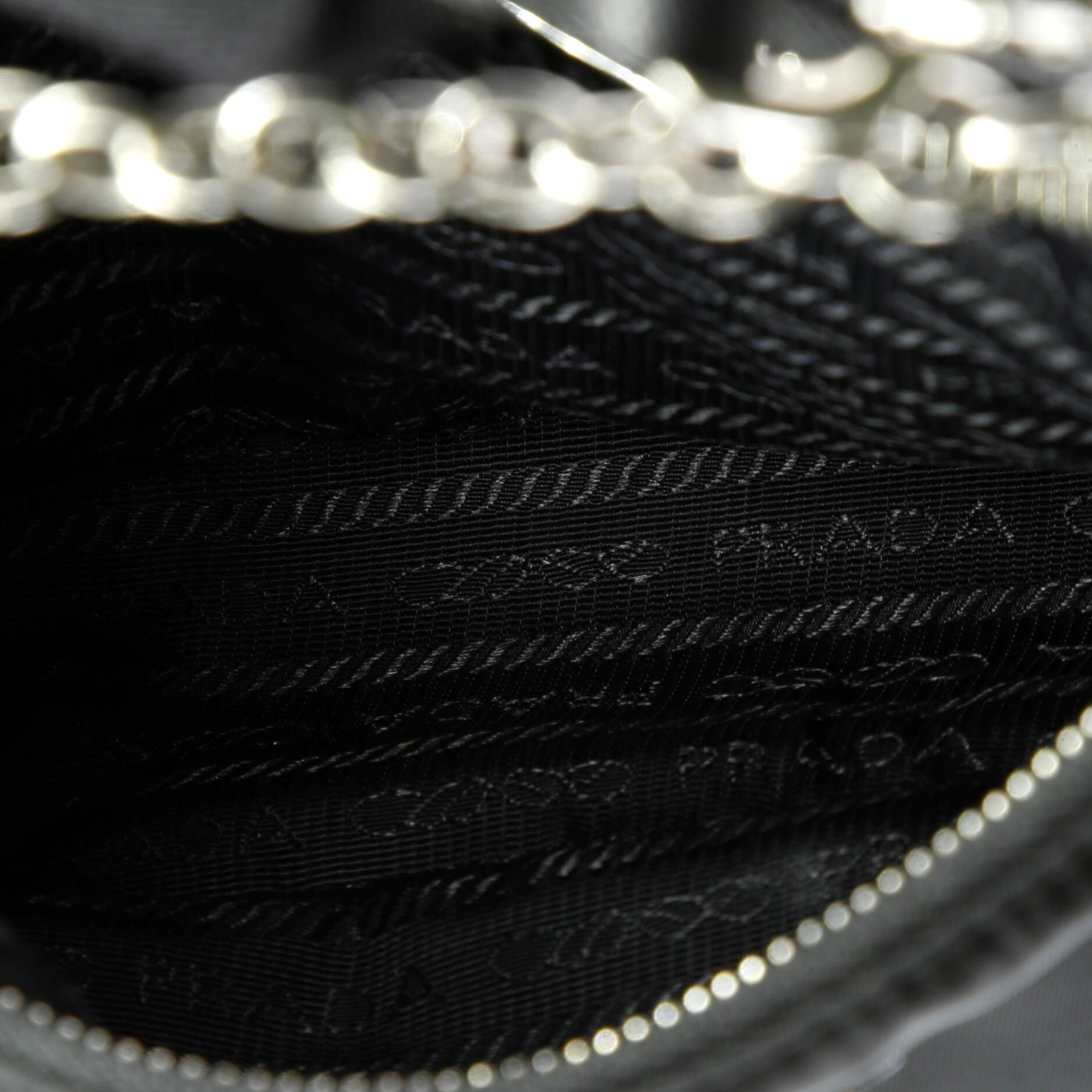 Re-Edition 2005 Shoulder Bag Tessuto Small