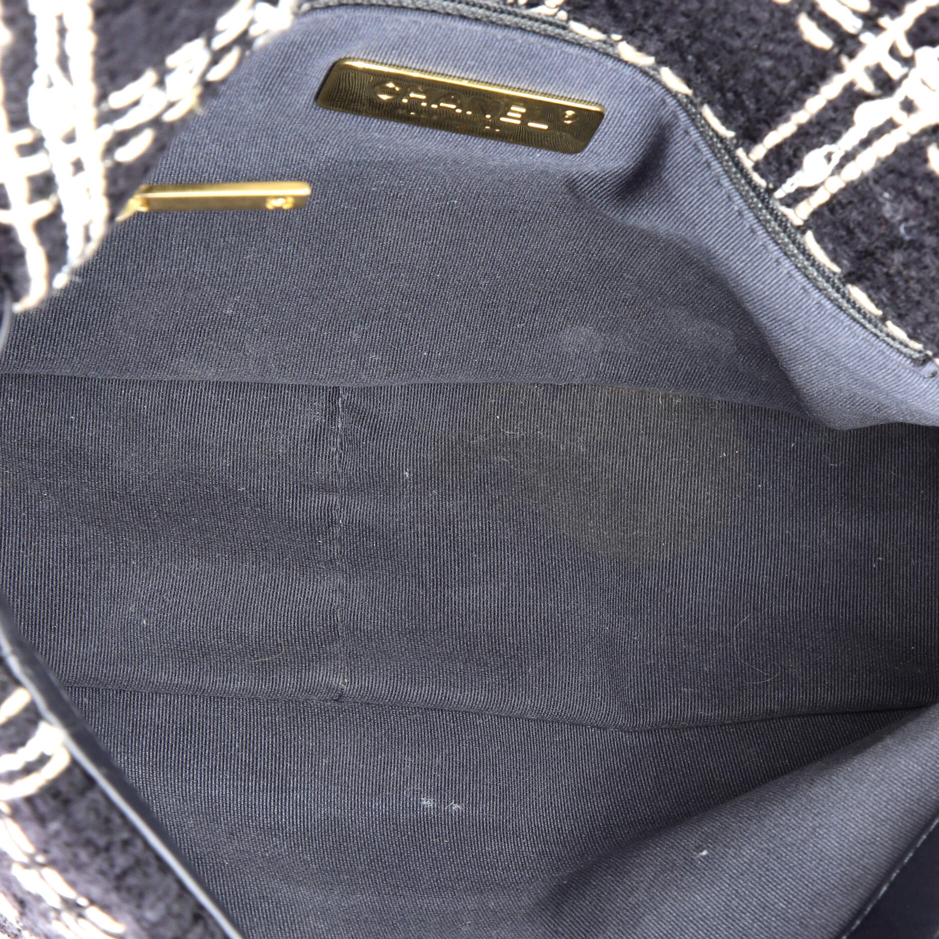 19 Flap Bag Quilted Tweed Medium