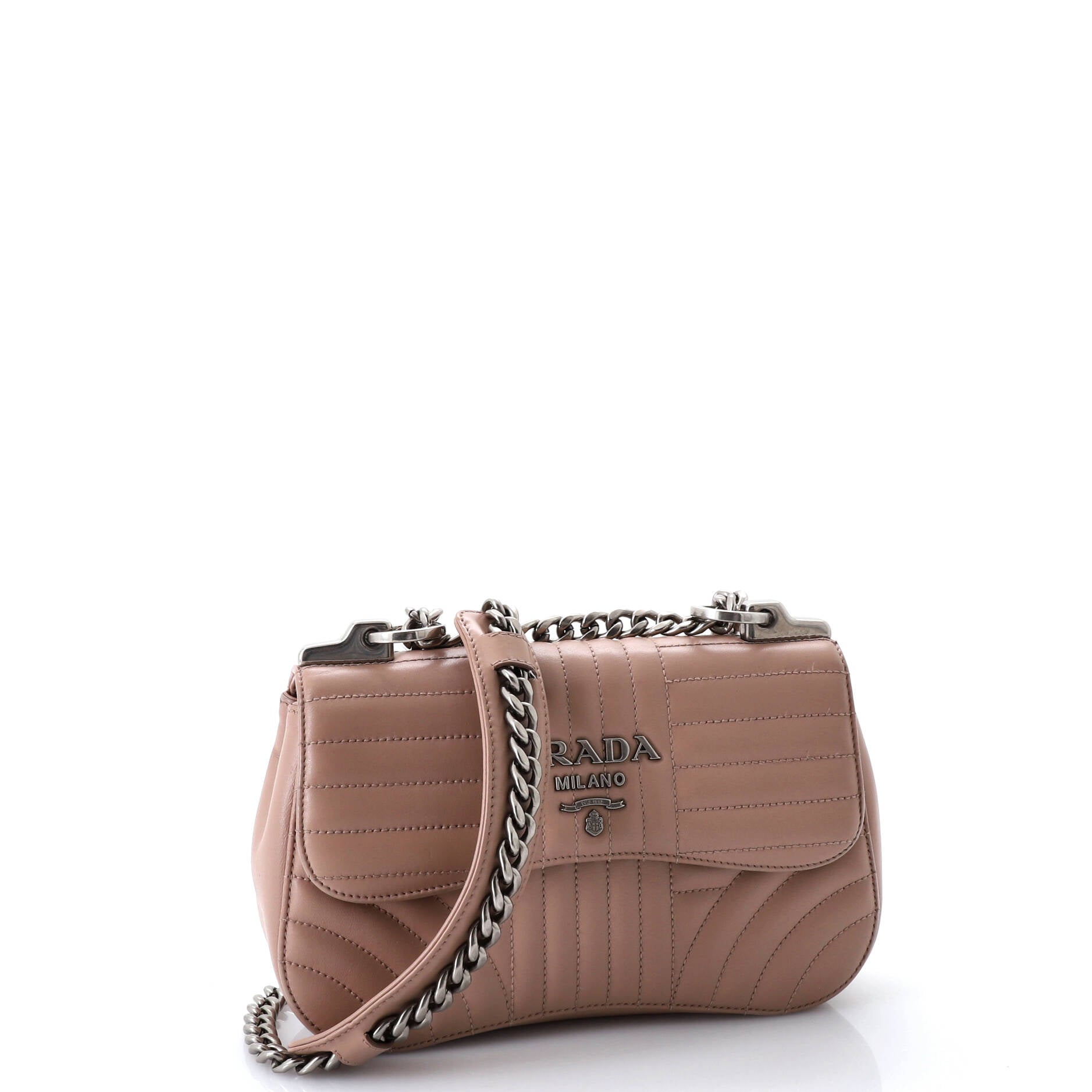 Curved Flap Chain Shoulder Bag Diagramme Quilted Leather Small