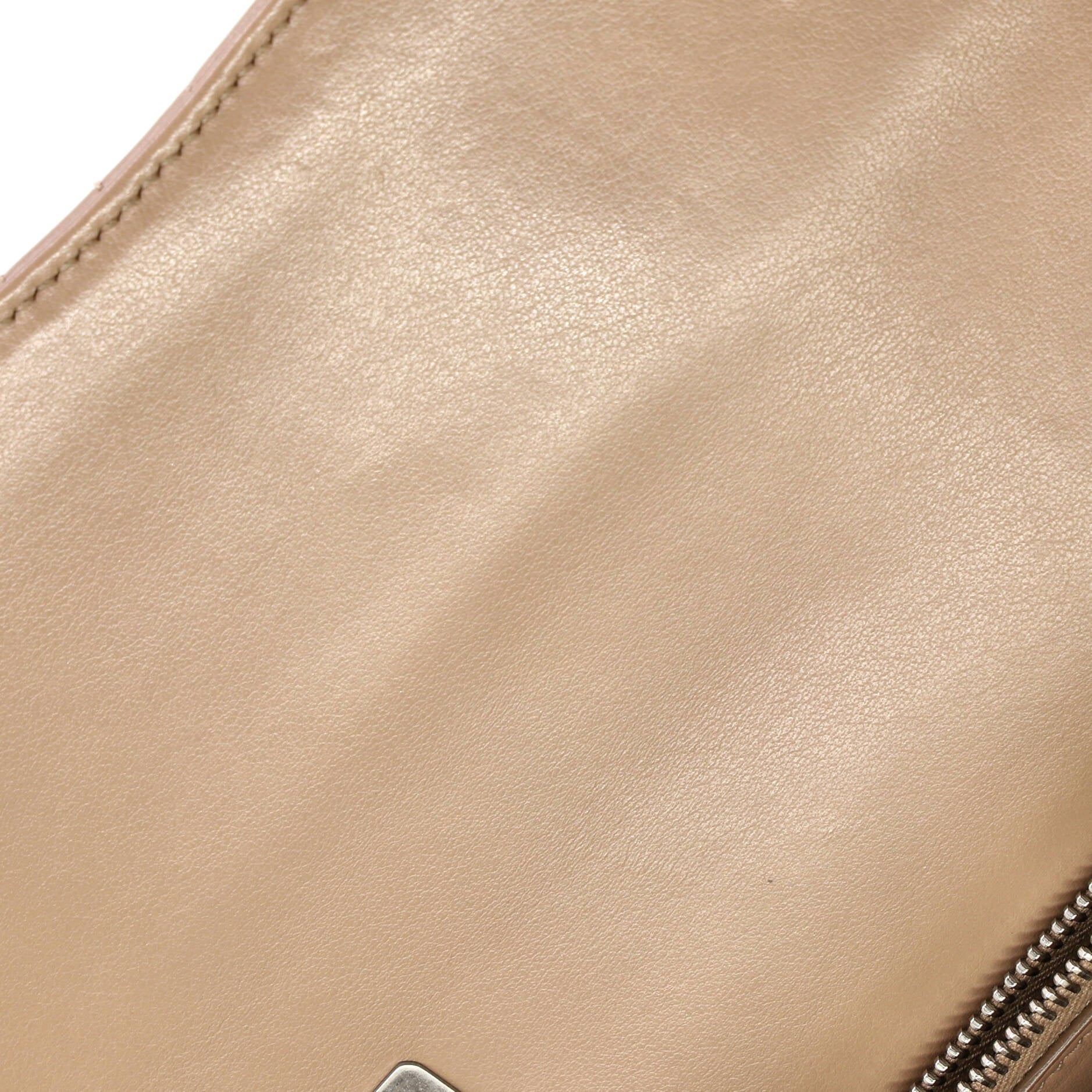Curved Flap Chain Shoulder Bag Diagramme Quilted Leather Small