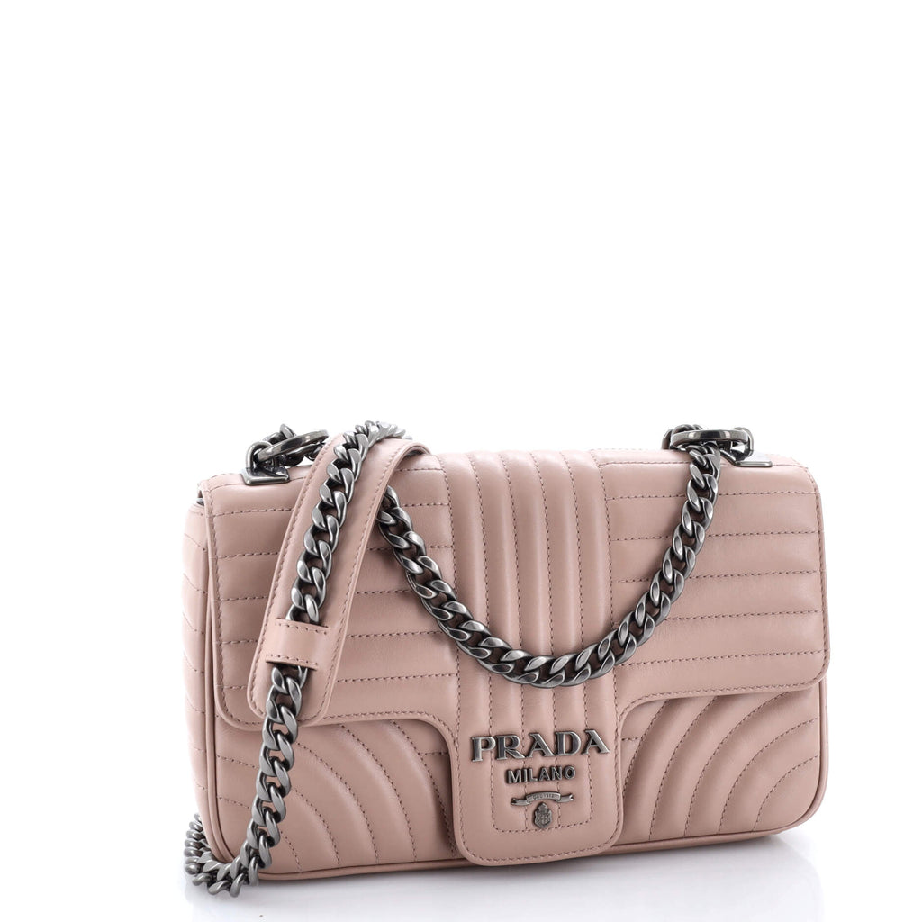Chain Flap Shoulder Bag Diagramme Quilted Leather Medium