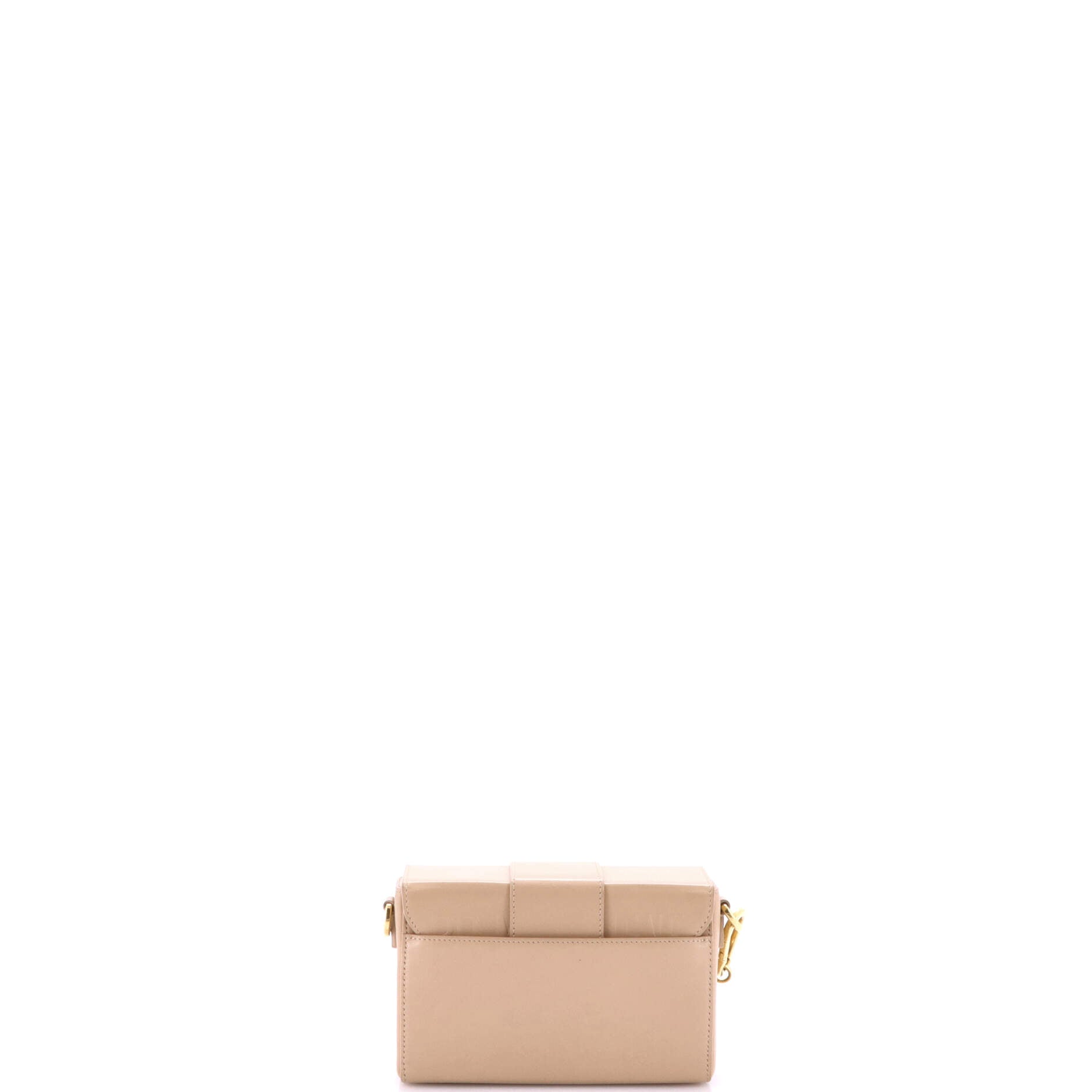 30 Montaigne Box Bag Leather