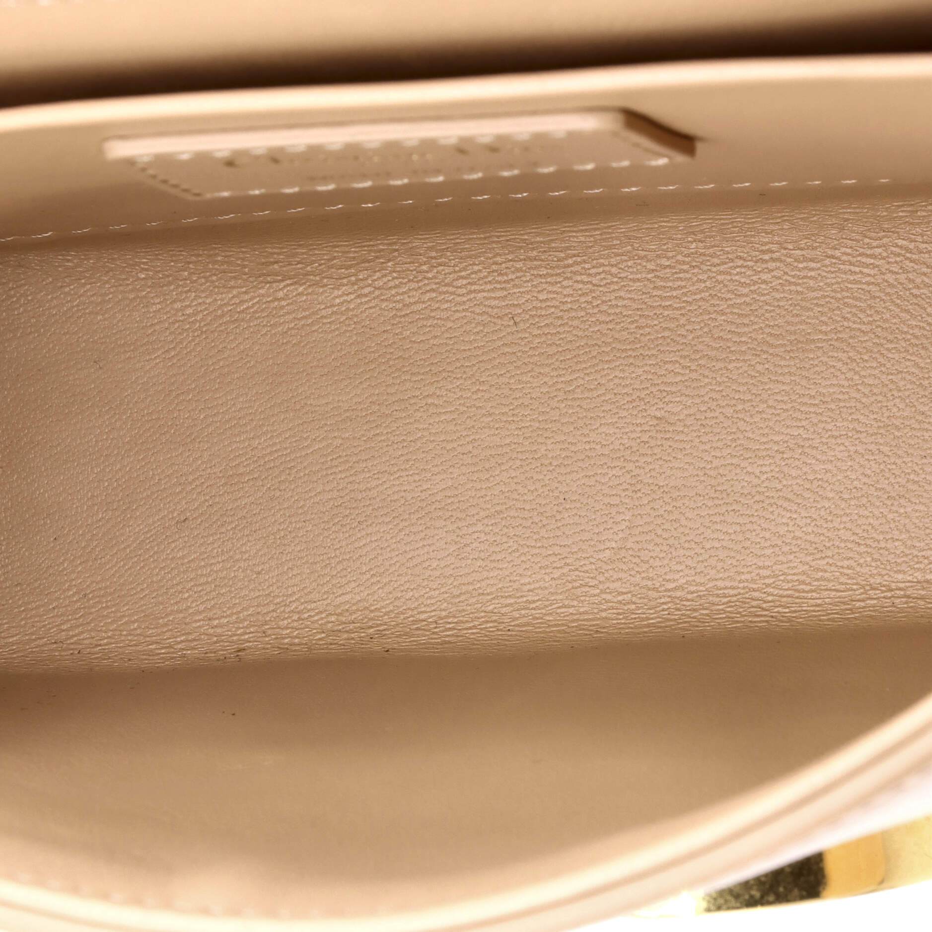 30 Montaigne Box Bag Leather