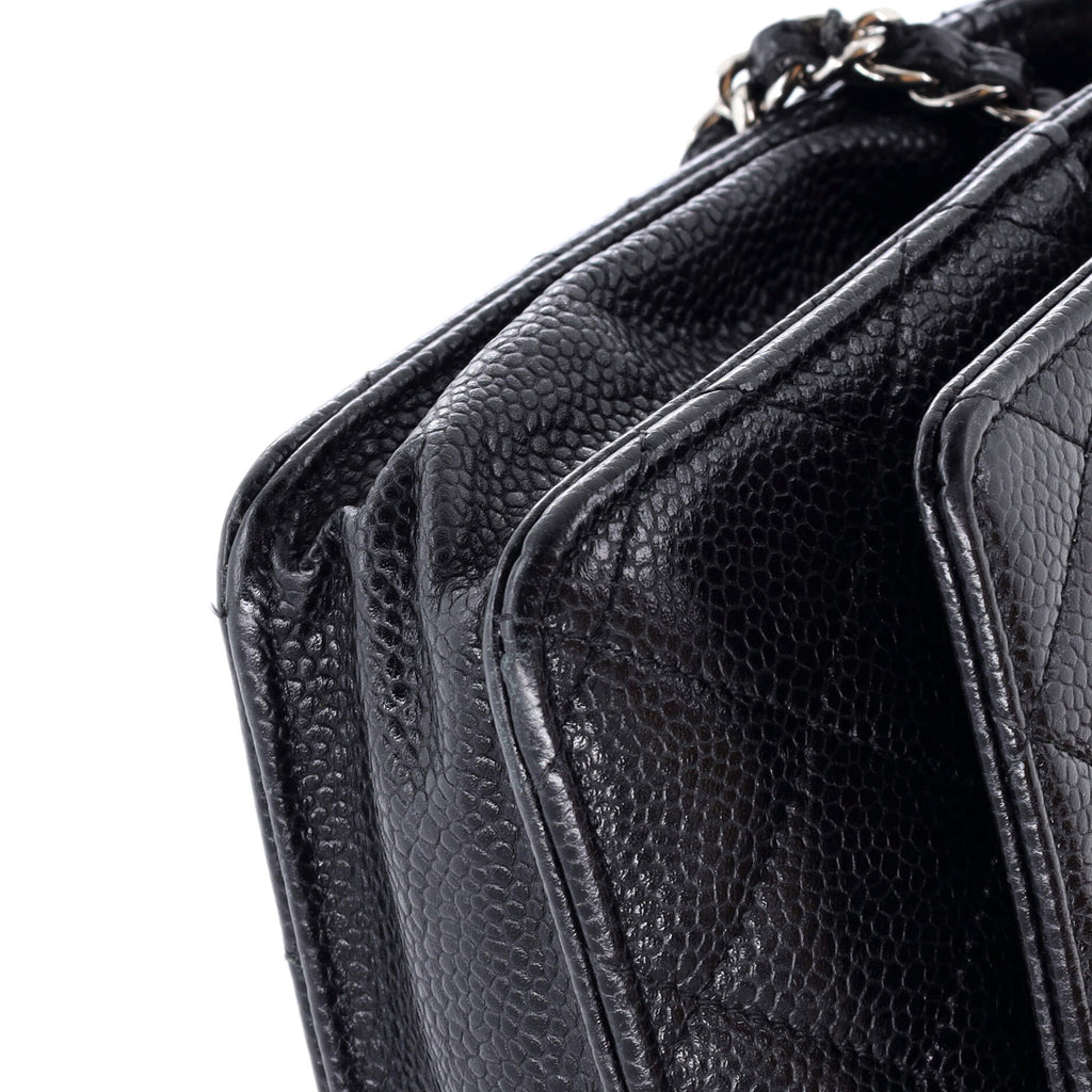 Wallet on Chain Quilted Caviar Mini