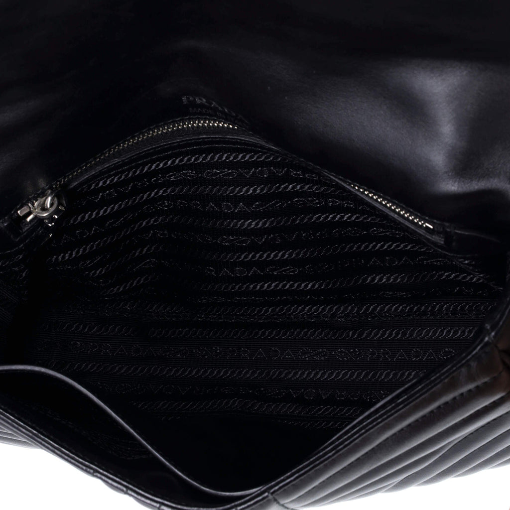 Chain Flap Shoulder Bag Diagramme Quilted Leather Medium