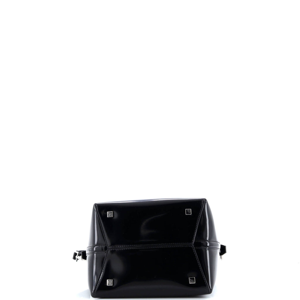 Le 37 Bucket Bag Patent