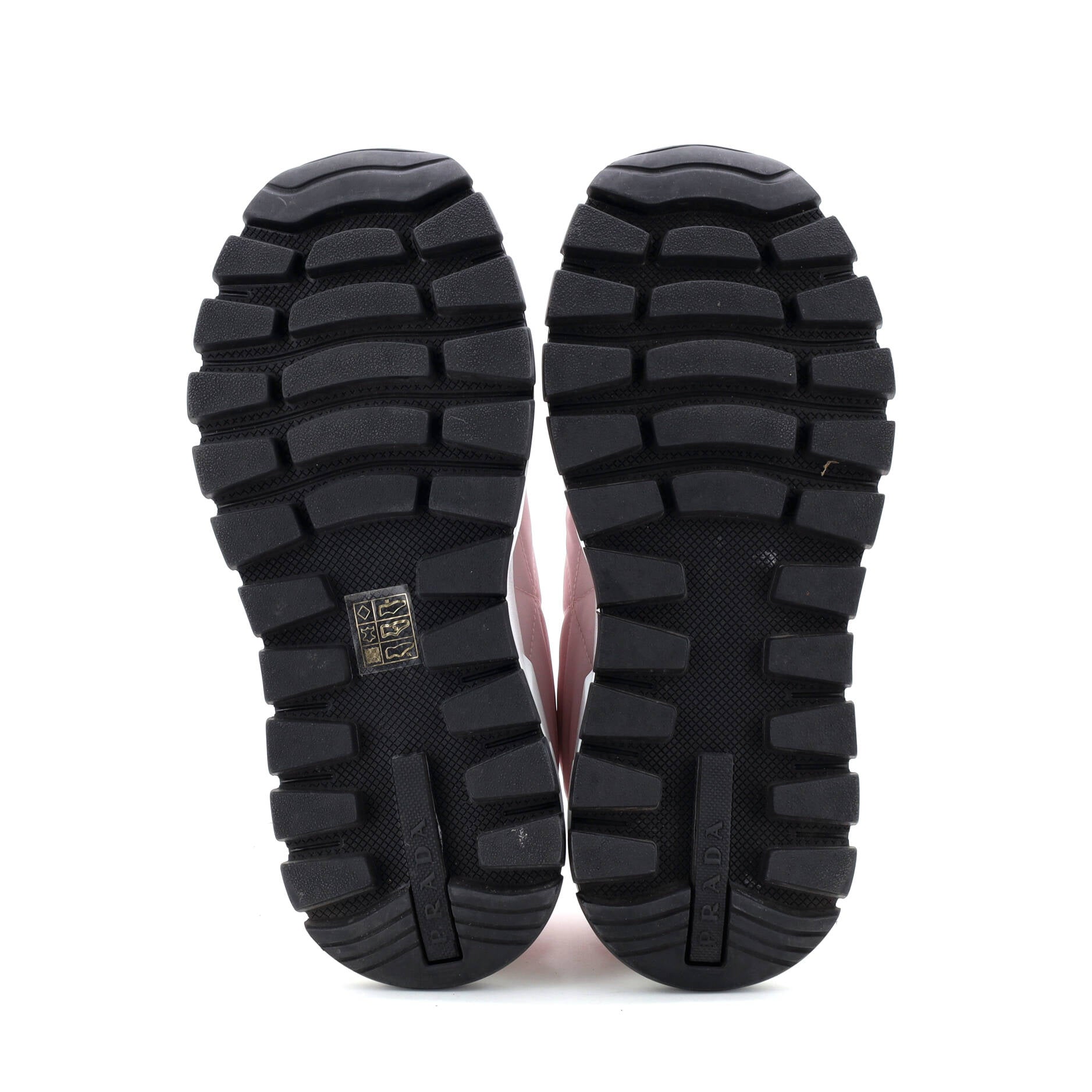 Women's Piuma Runner Sneakers Quilted Re-Nylon