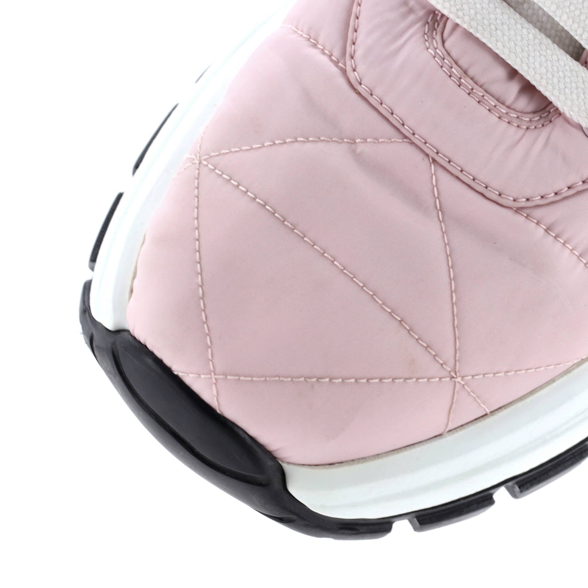 Women's Piuma Runner Sneakers Quilted Re-Nylon
