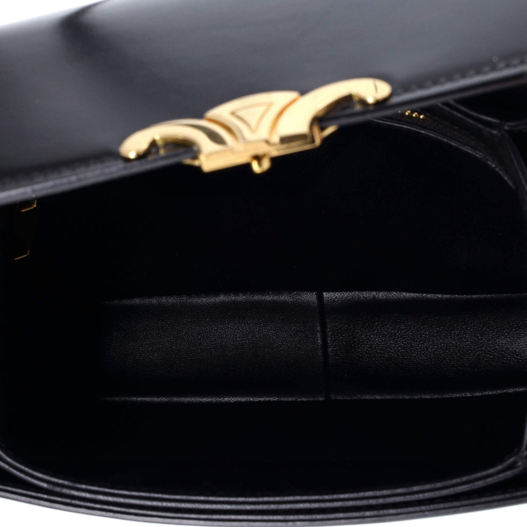 Triomphe Shoulder Bag Smooth Calfskin Teen