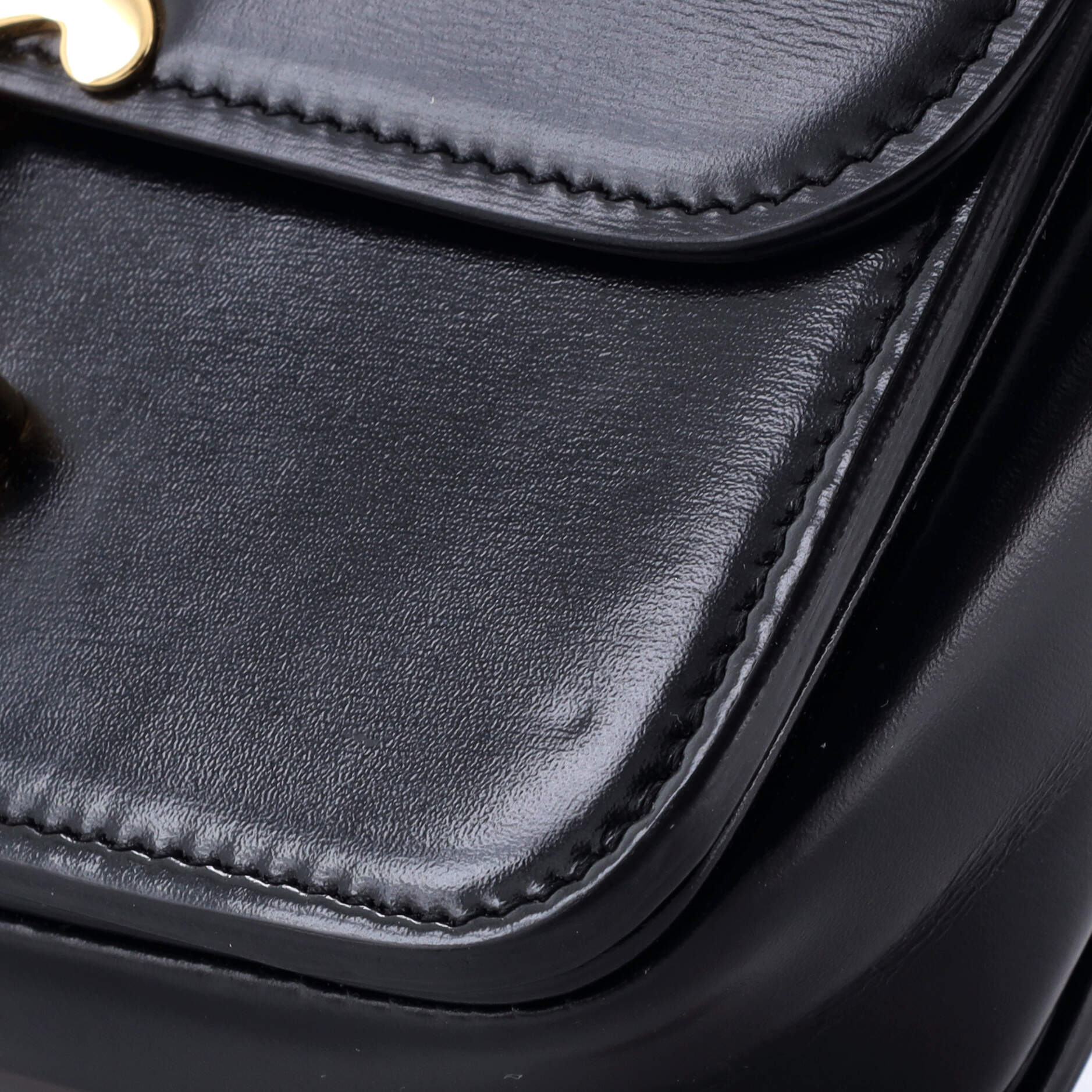 Triomphe Shoulder Bag Smooth Calfskin Teen