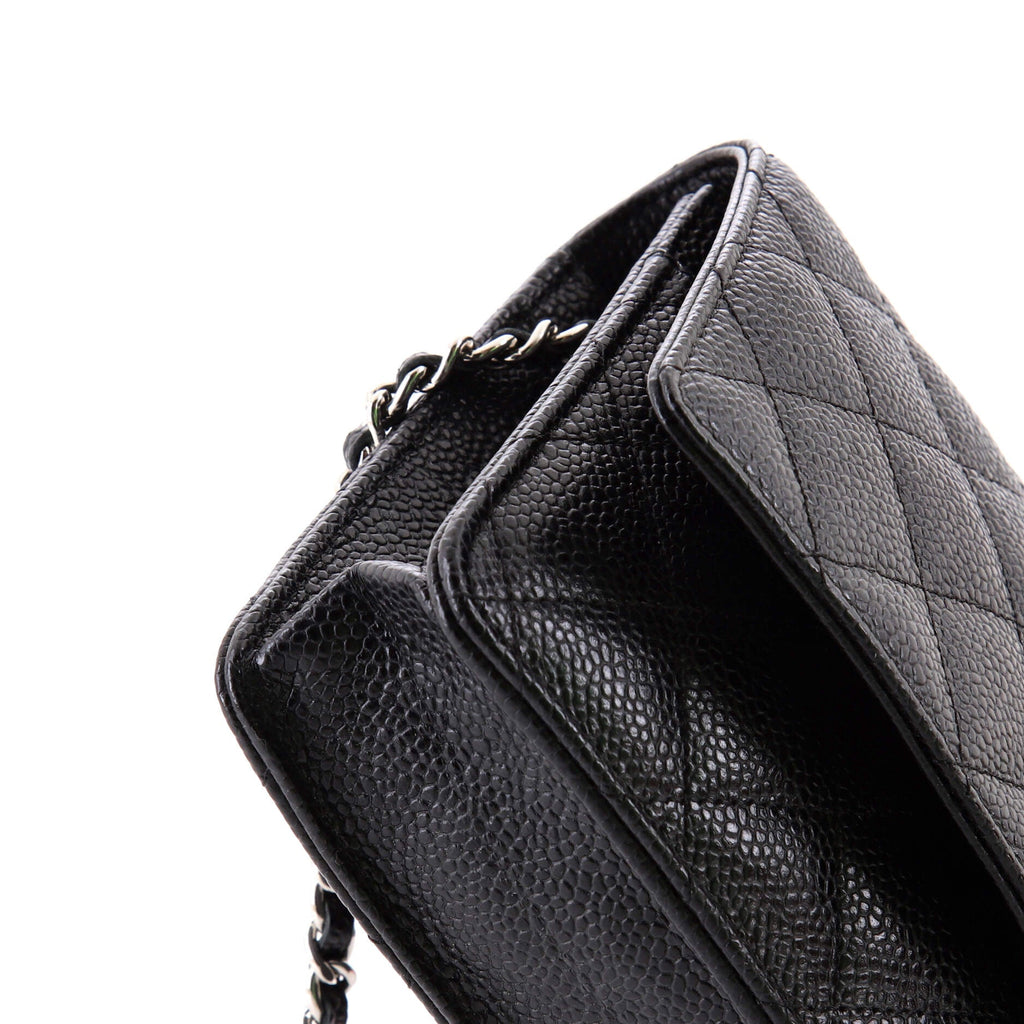 Wallet on Chain Quilted Caviar