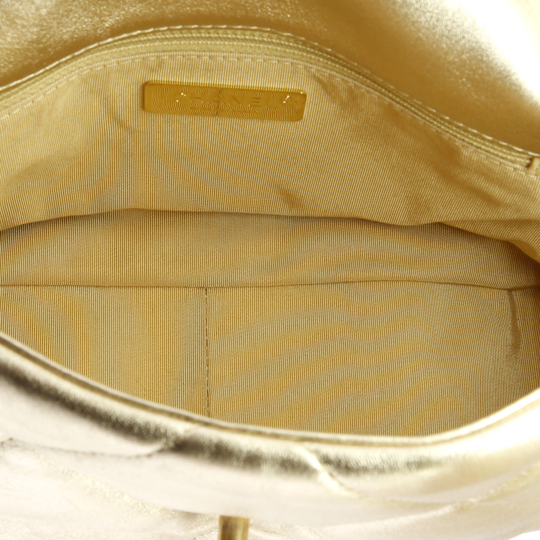 19 Flap Bag Quilted Leather Medium